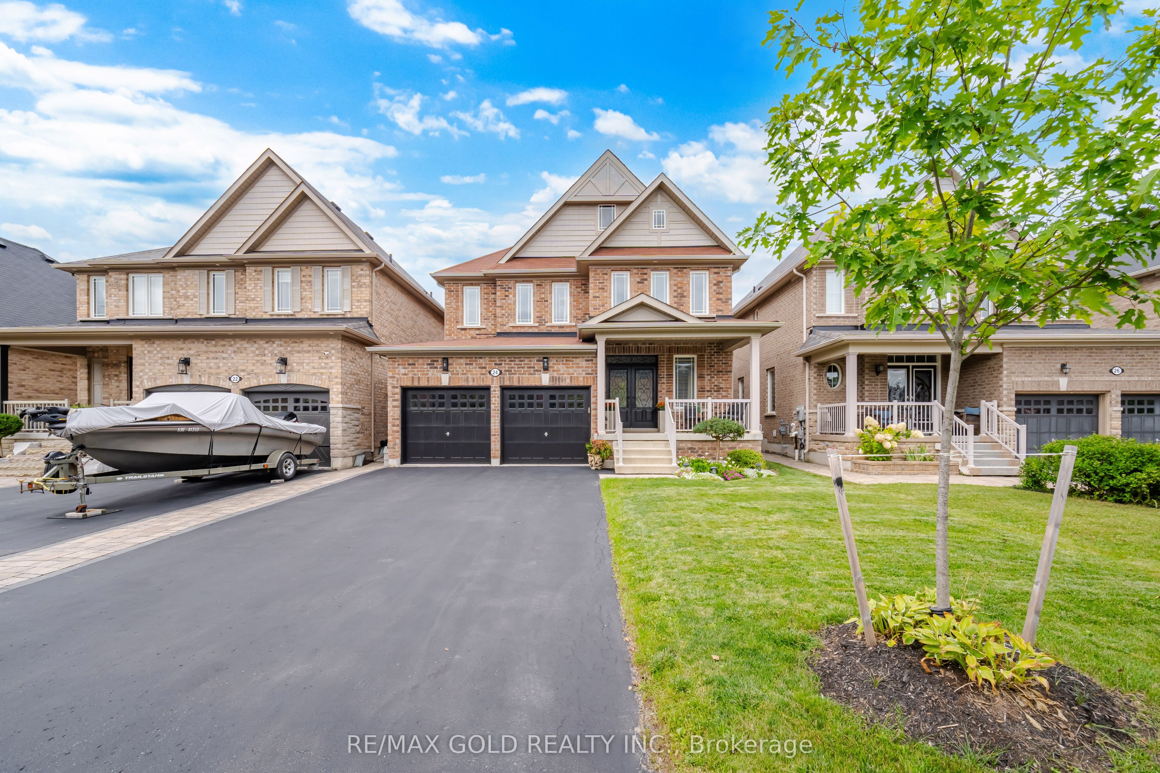 24 Gunning Crescent E, New Tecumseth, ON L0G 1W0 photo 2