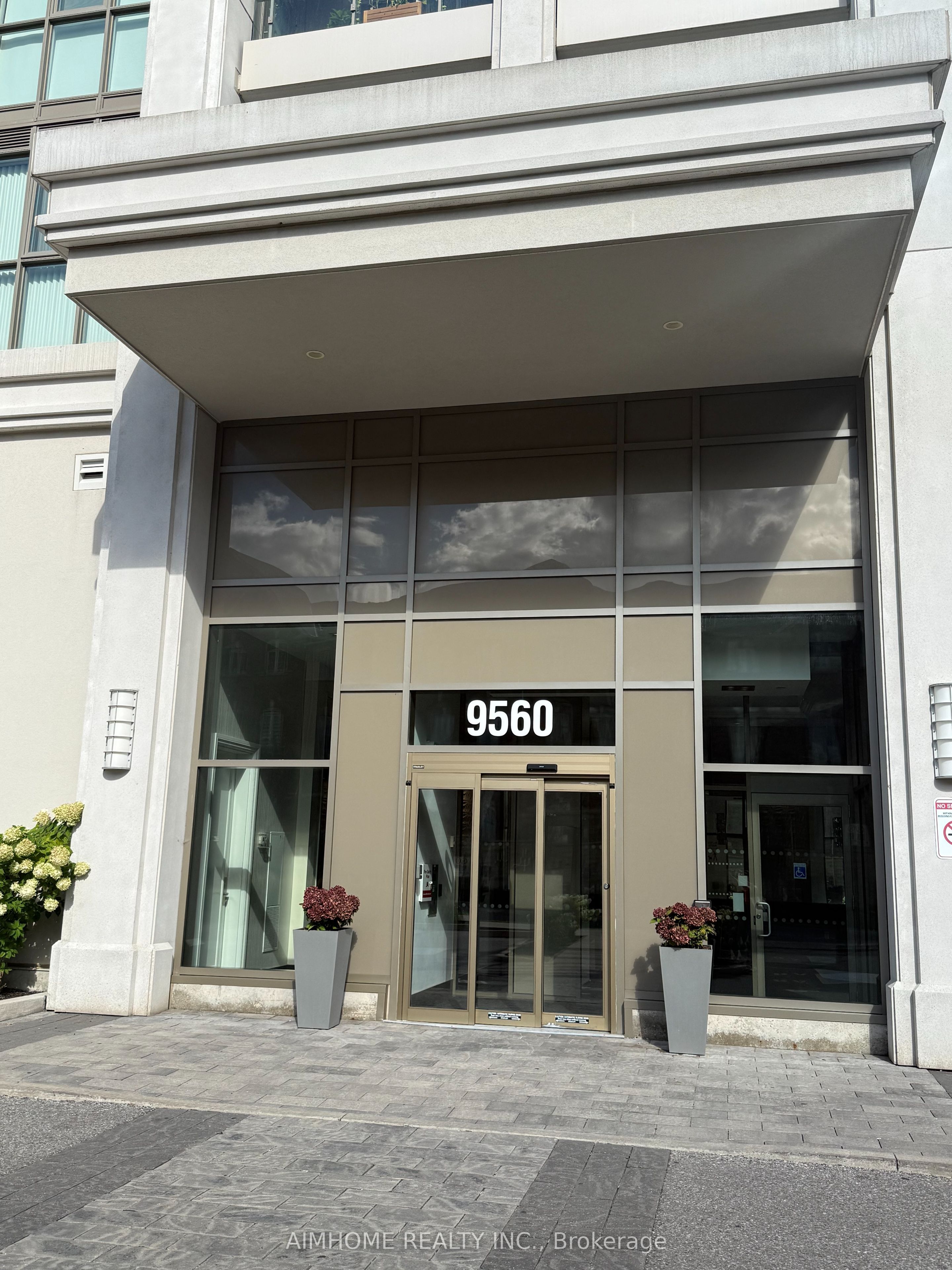 9560 Markham Road 806, Markham, ON L6E 0T9 photo 2