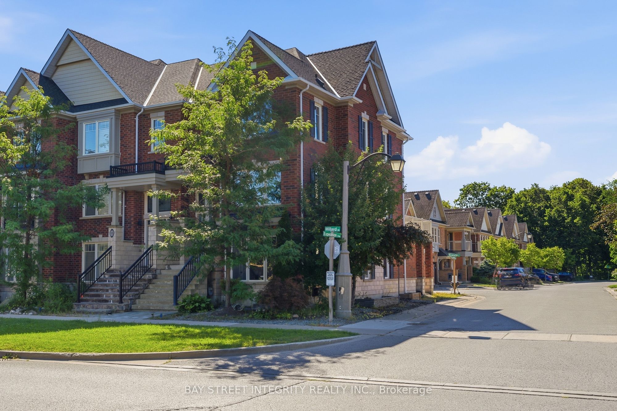 980 Millard Street, Whitchurch-Stouffville, ON L4A 0T2 photo 3