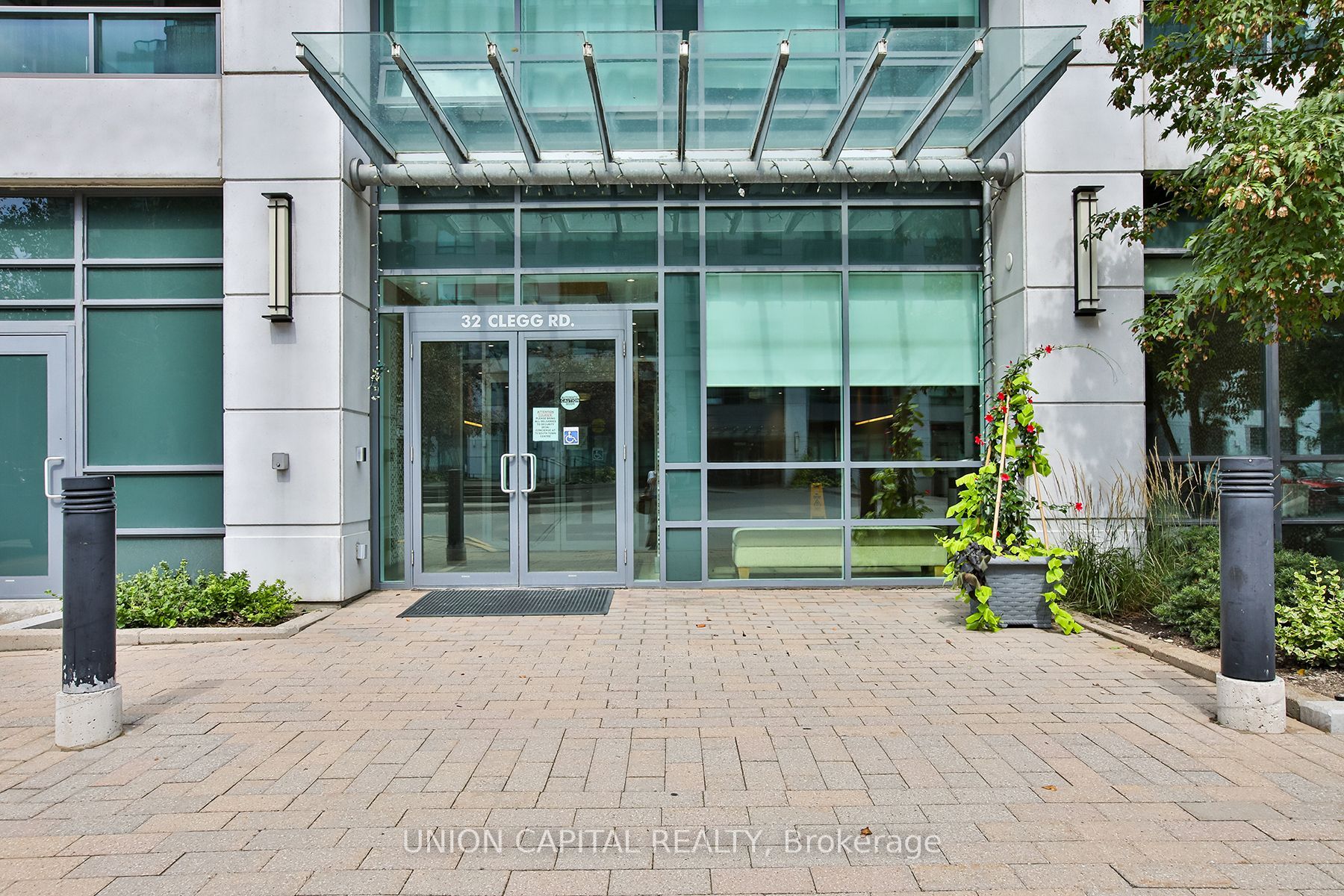 32 Clegg Road 612, Markham, ON L6G 0B2 photo 3