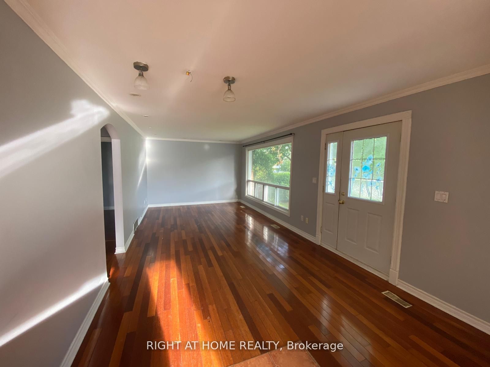 413 Fernleigh Circle S Main Floor, Richmond Hill, ON L4C 1E7 photo 5