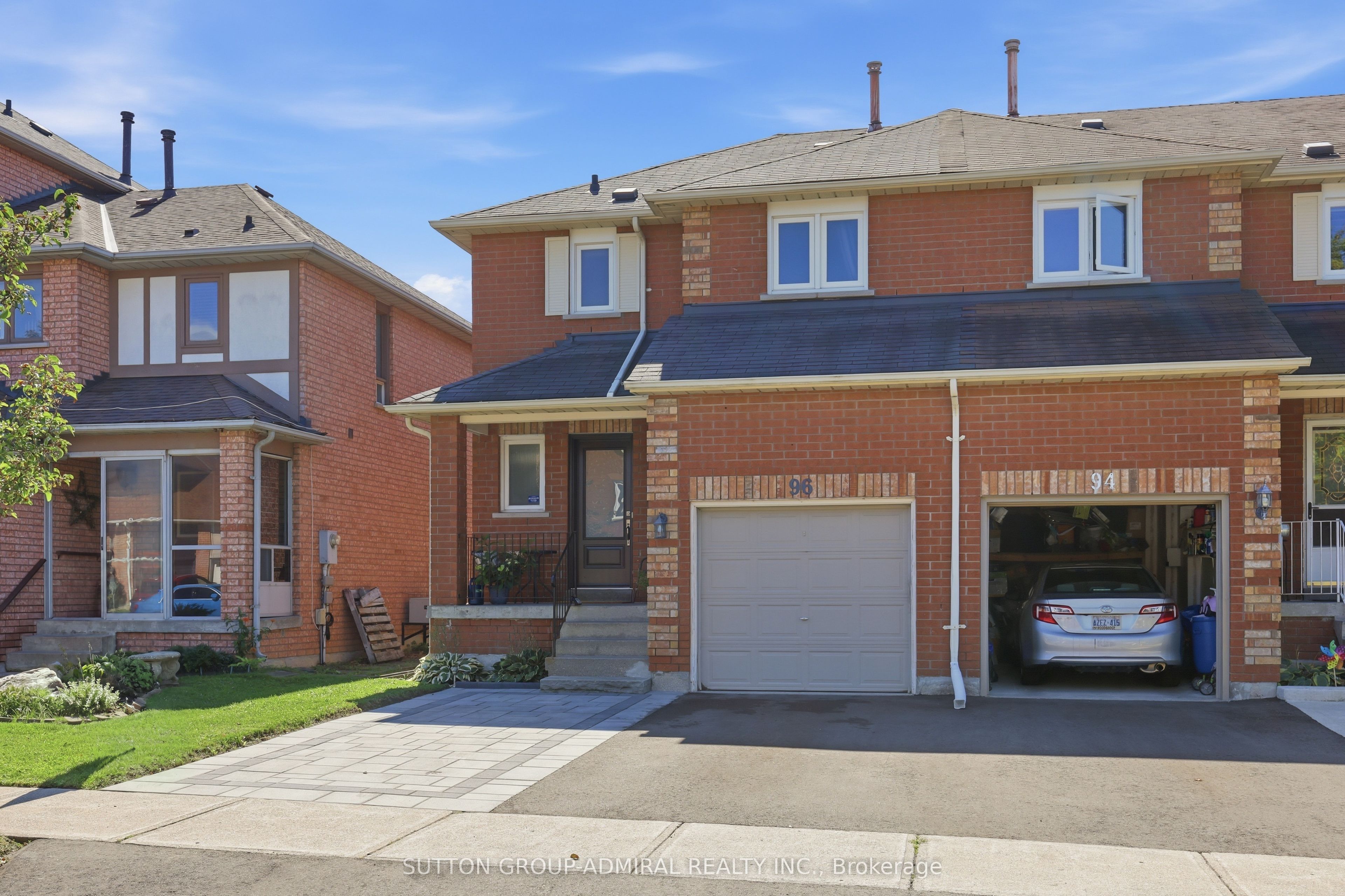 96 Islay Crescent, Vaughan, ON L6A 2B9 photo 2
