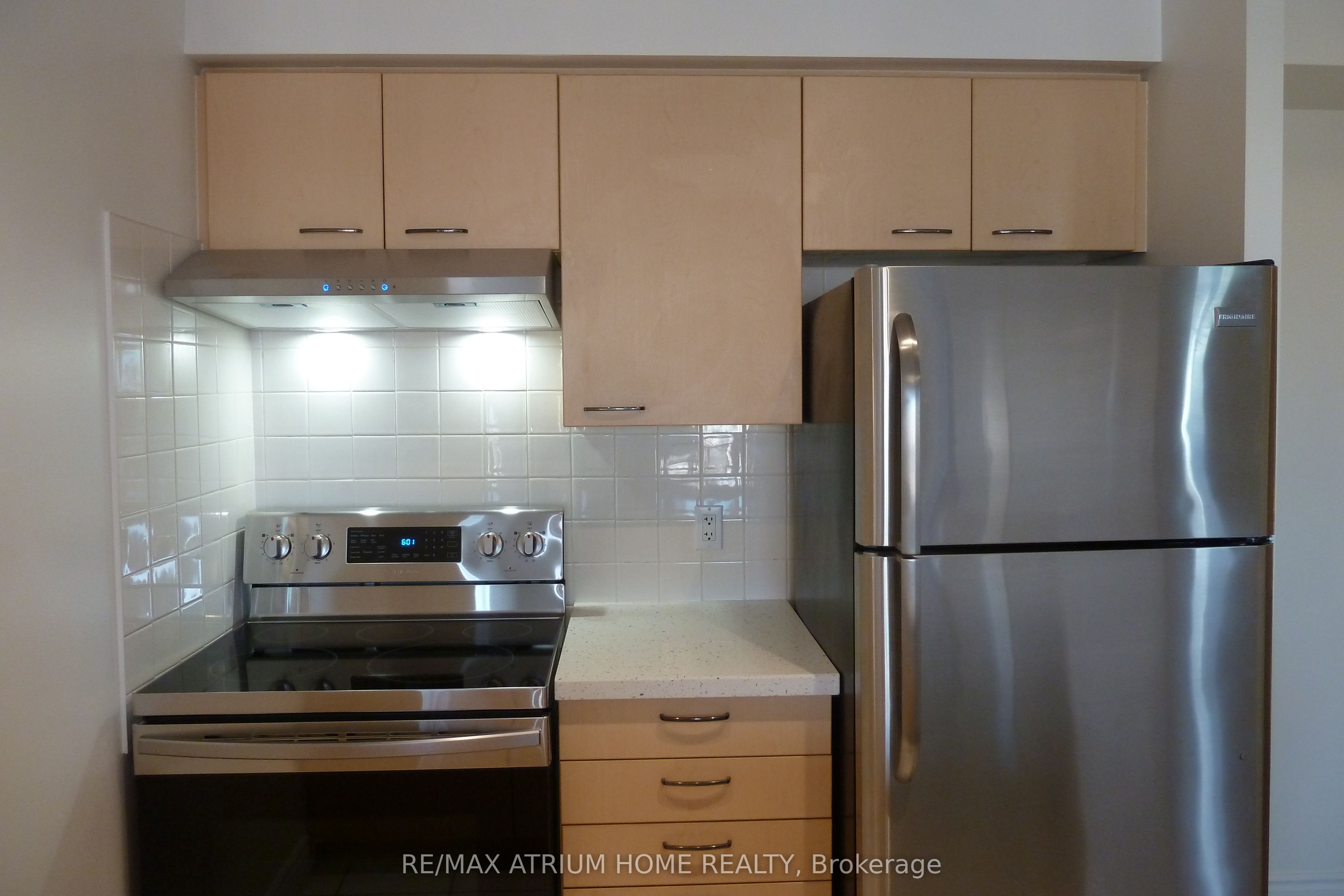 51 Saddlecreek Drive 815, Markham, ON L3T 7Z1 photo 5