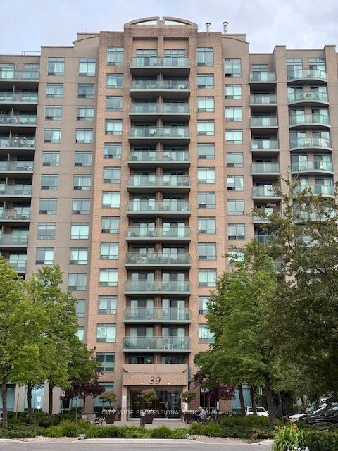 39 Oneida Crescent 509, Richmond Hill, ON L4B 4T9 photo 3