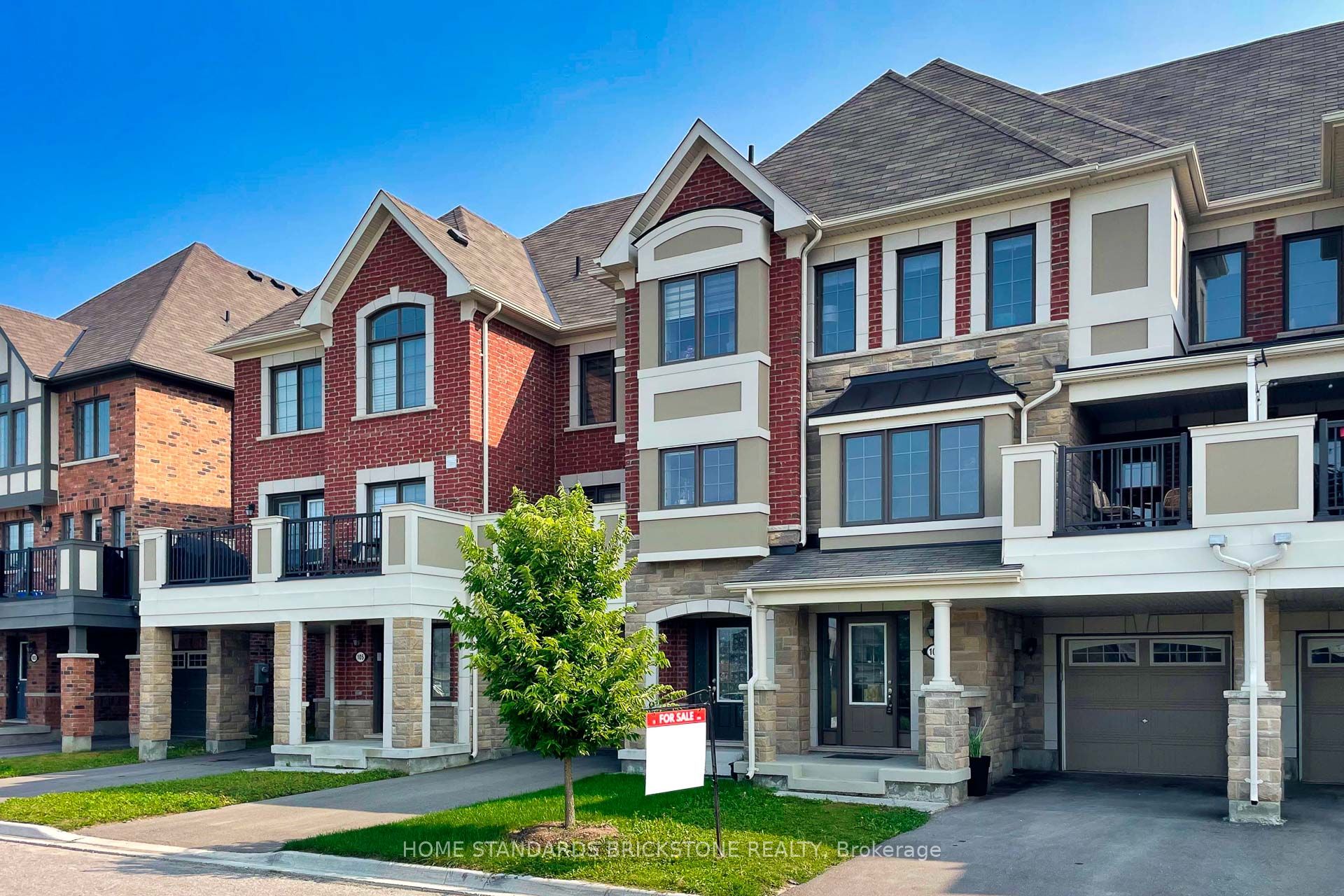 109 Mcalister Avenue, Richmond Hill, ON L4S 0L2 photo 2