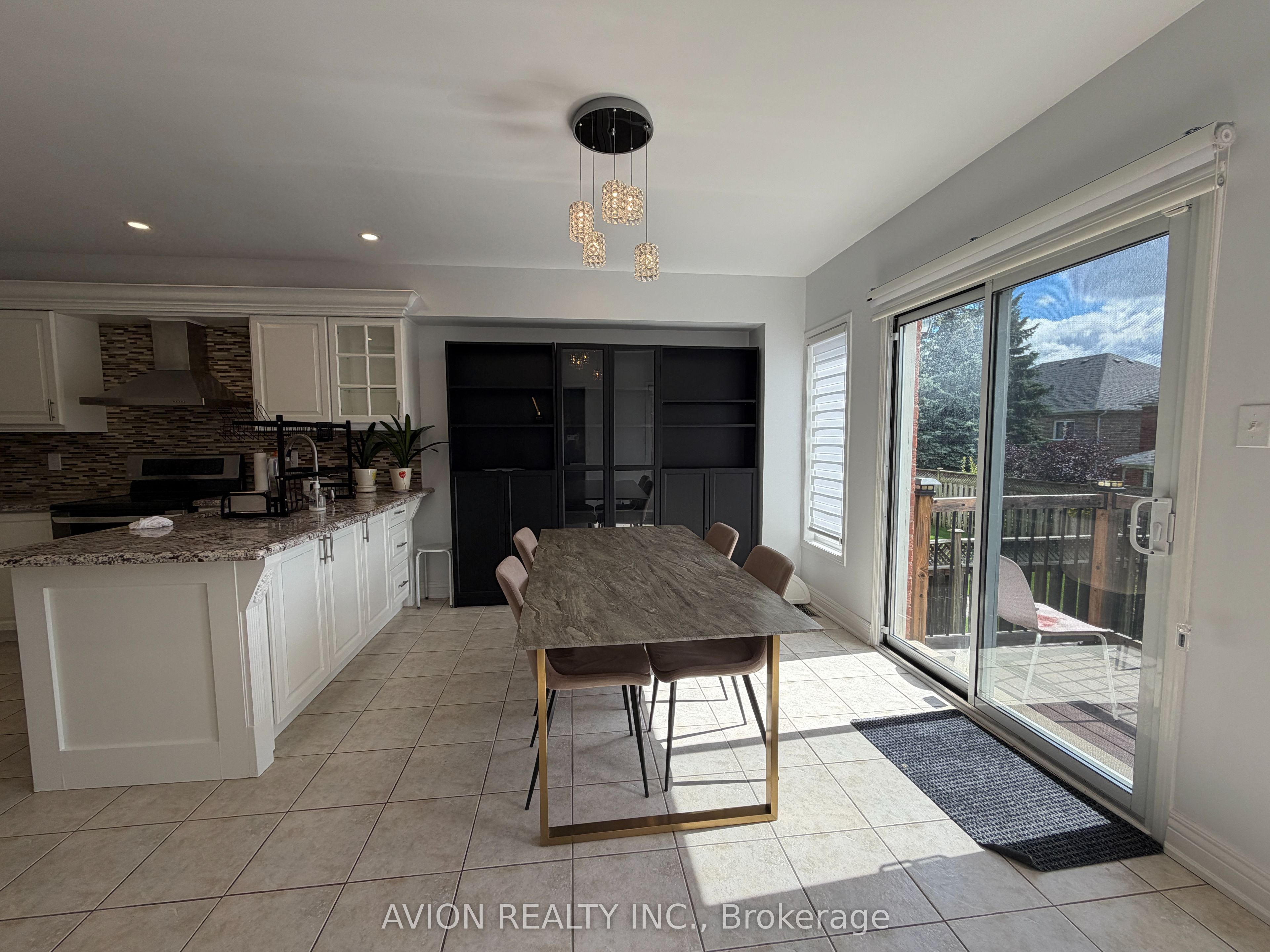 29 Falling River Drive main/upper, Richmond Hill, ON L4S 2R1 photo 4