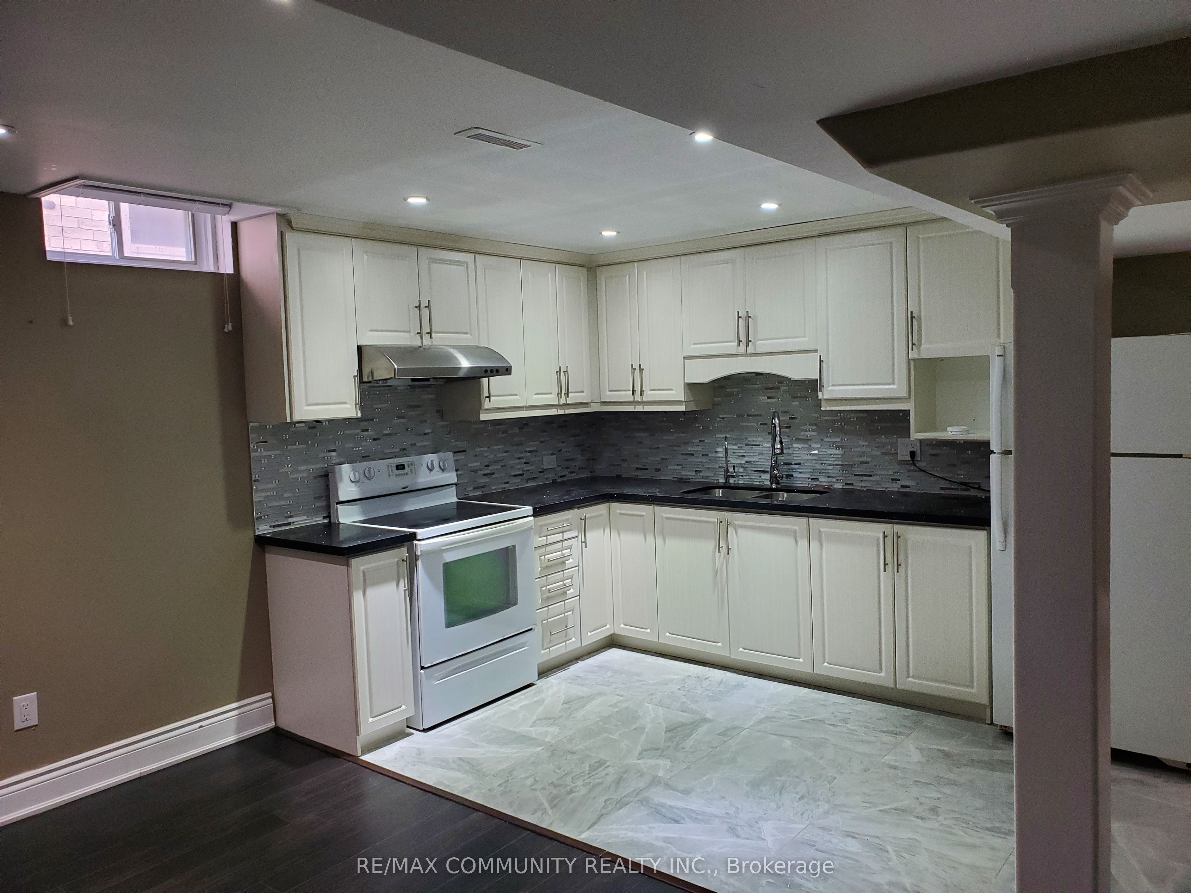 27 Karen Miles Crescent Basement, Markham, ON L3S 1Z6 photo 2