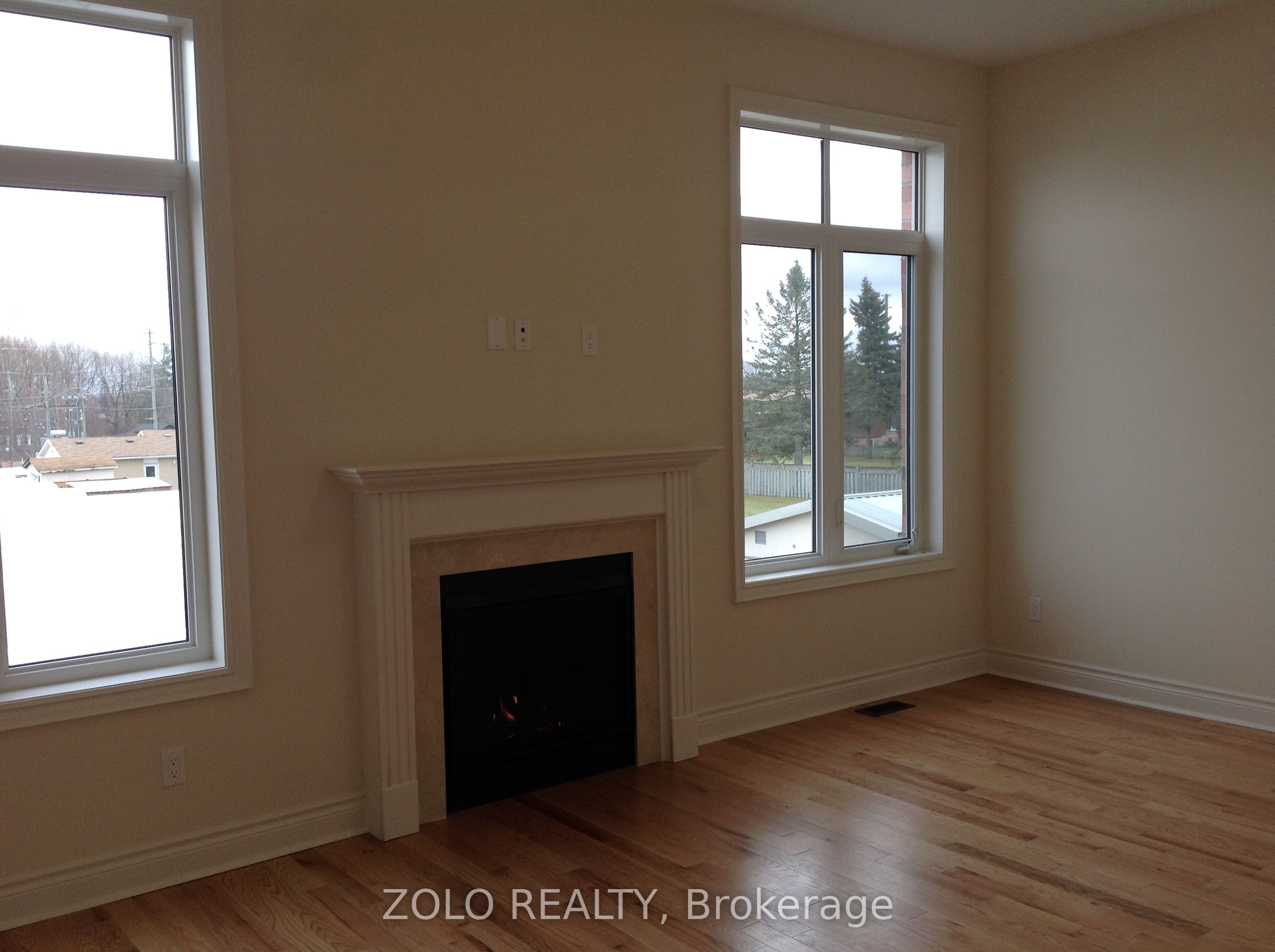 64 Cayton Crescent, Bradford West Gwillimbury, ON L3Z 0V9 photo 2