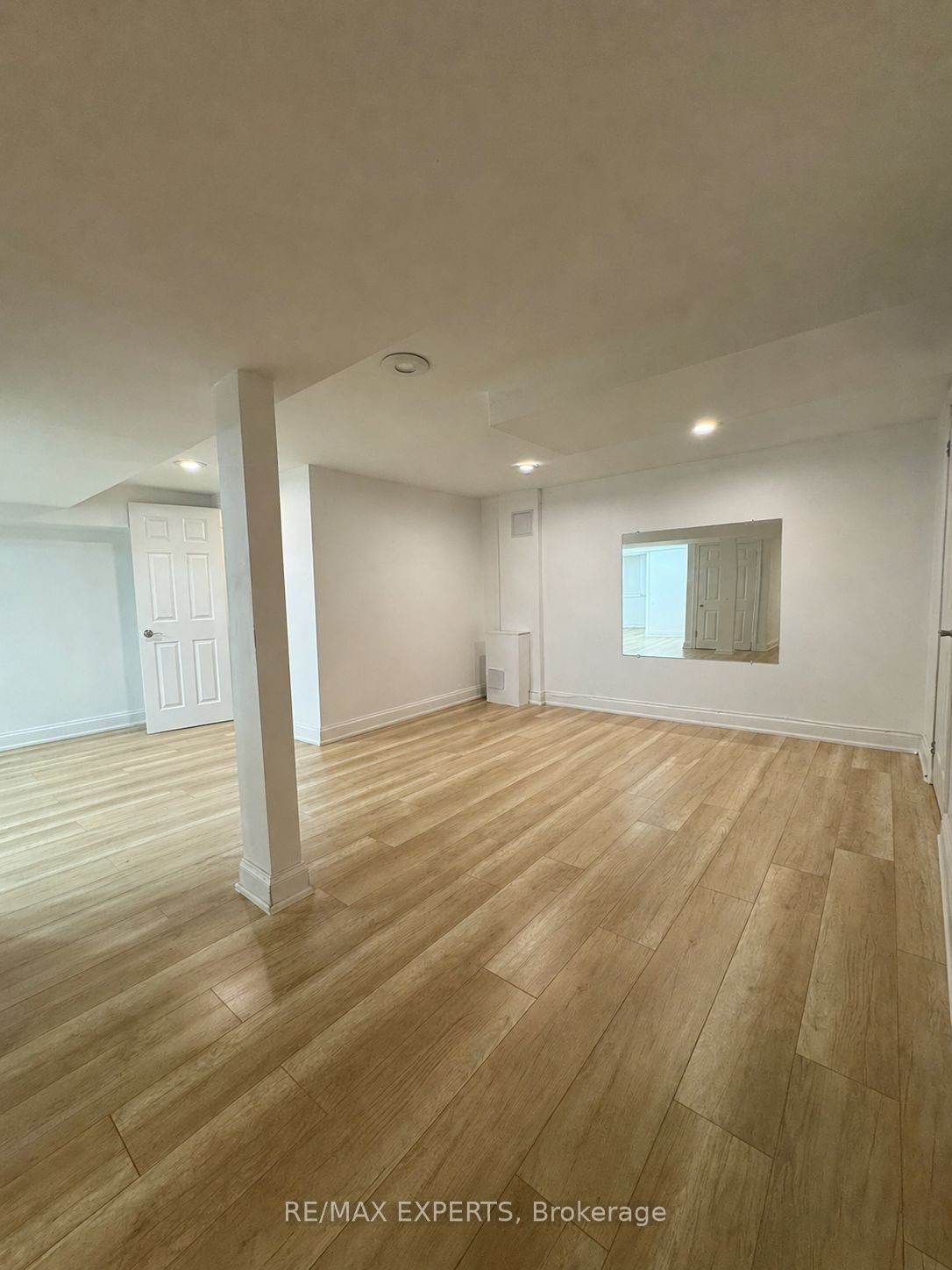 178 Highgate Drive Basement, Markham, ON L3R 4N2 photo 2
