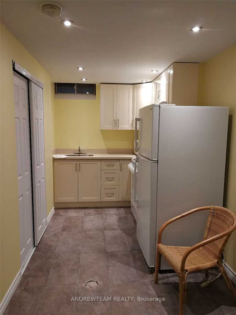 58 Nightstar Drive, Richmond Hill, ON L4C 8H7 photo 2