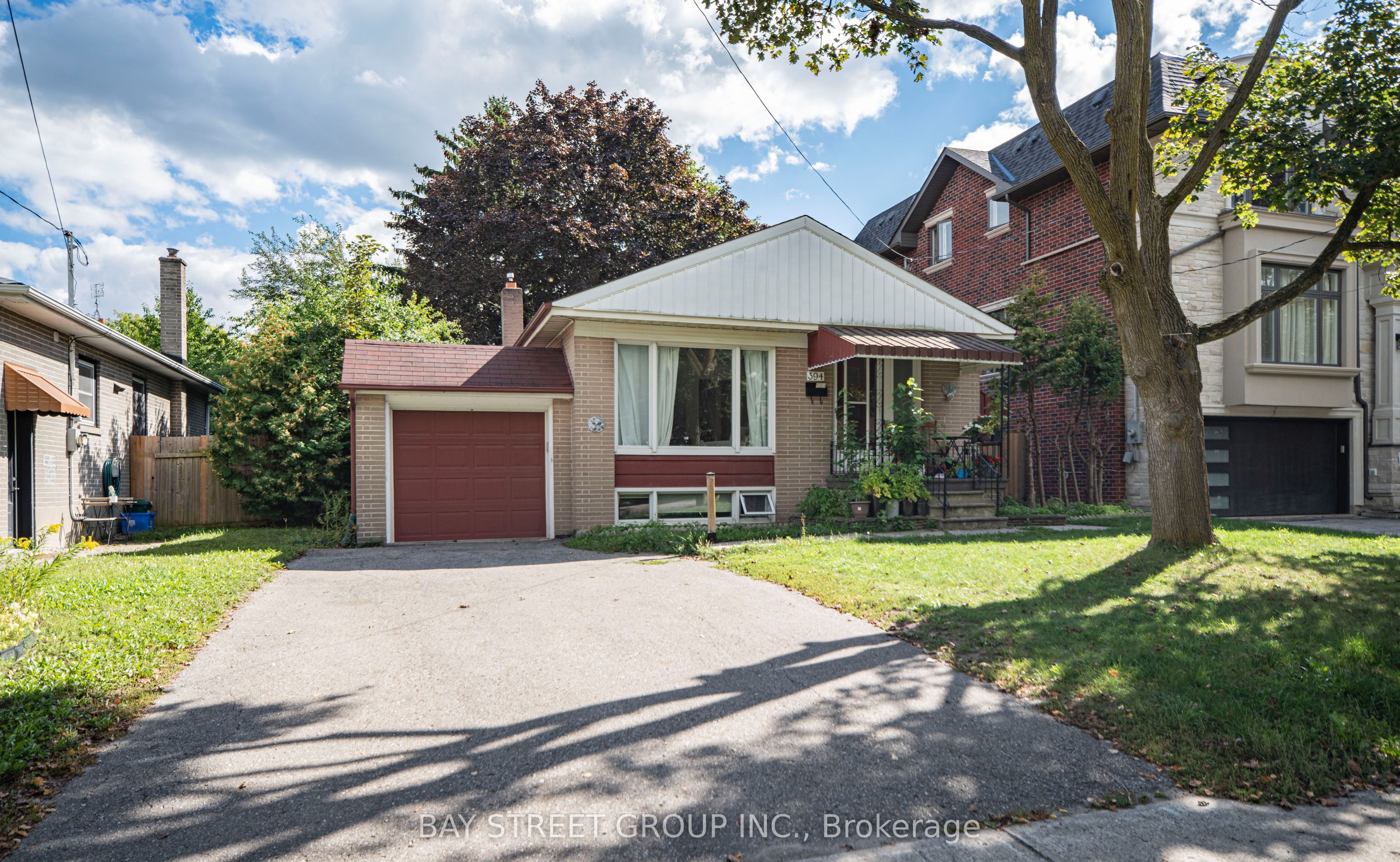 394 Centre Street E Lower, Richmond Hill, ON L4C 1B7