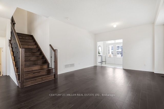 1473 Davis Loop, Innisfil, ON L0L 1W0 photo 5