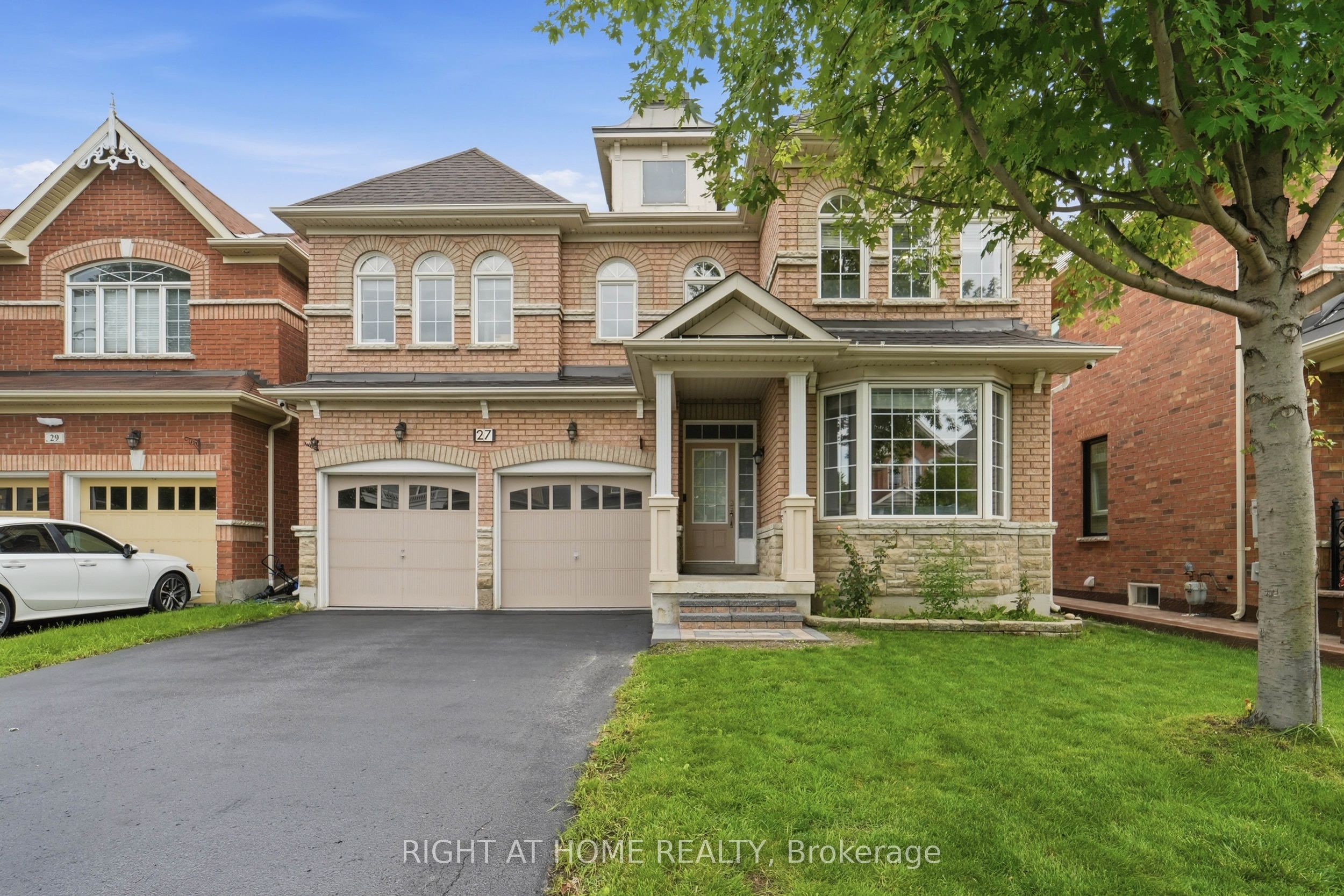 27 Hawkweed Manor, Markham, ON L6B 0E3
