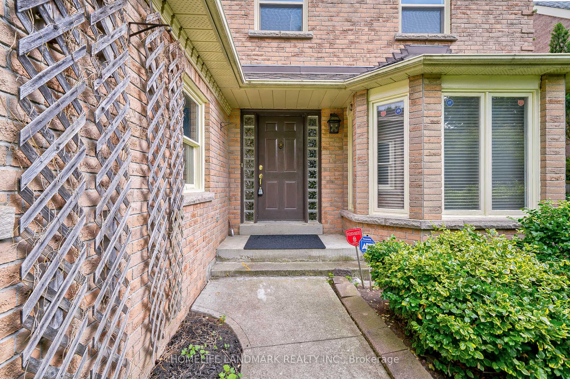 72 Woodman's Chart, Markham, ON L3R 6K6 photo 3