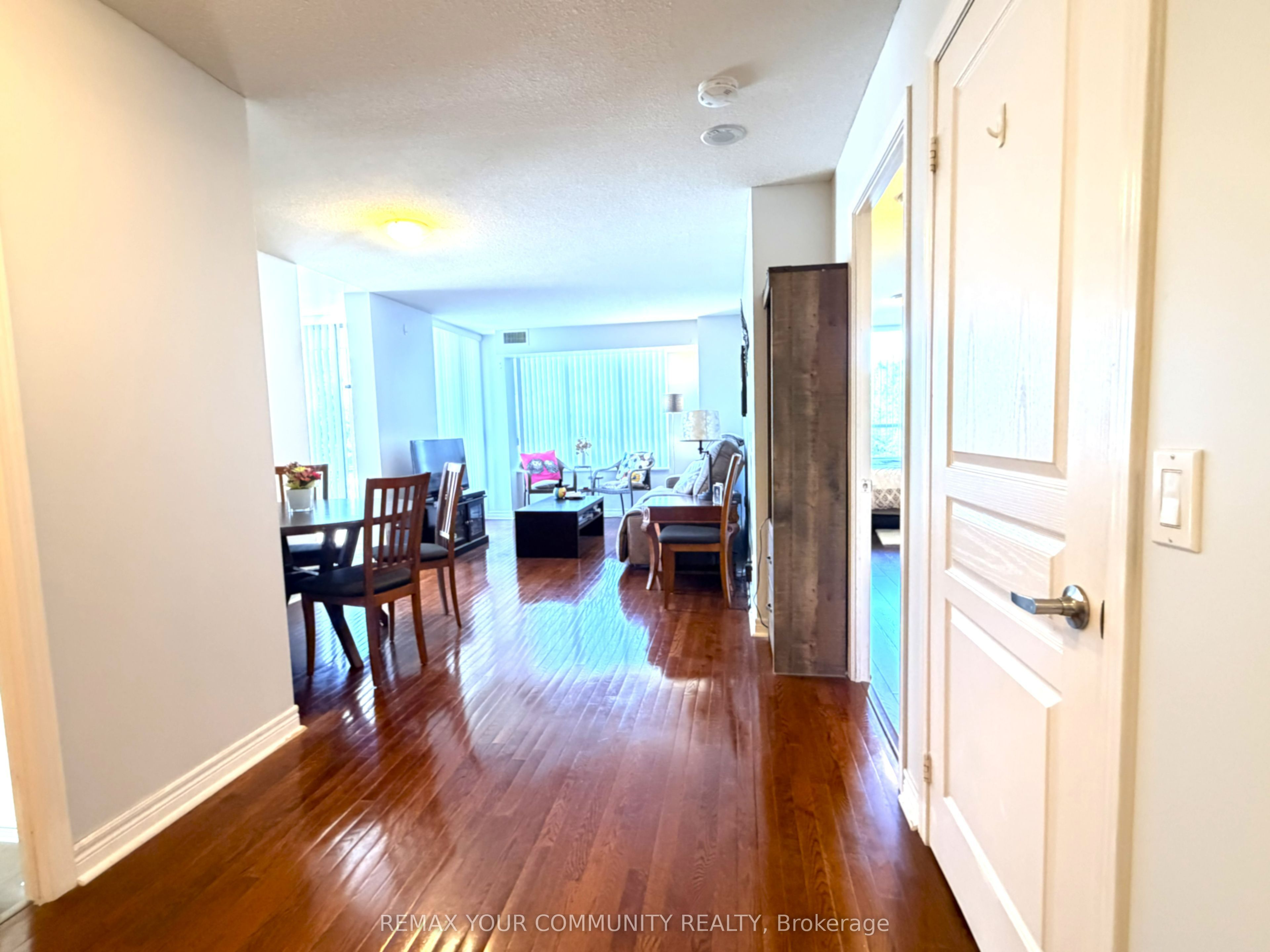 330 Red Maple Road 311, Richmond Hill, ON L4C 0T6 photo 5