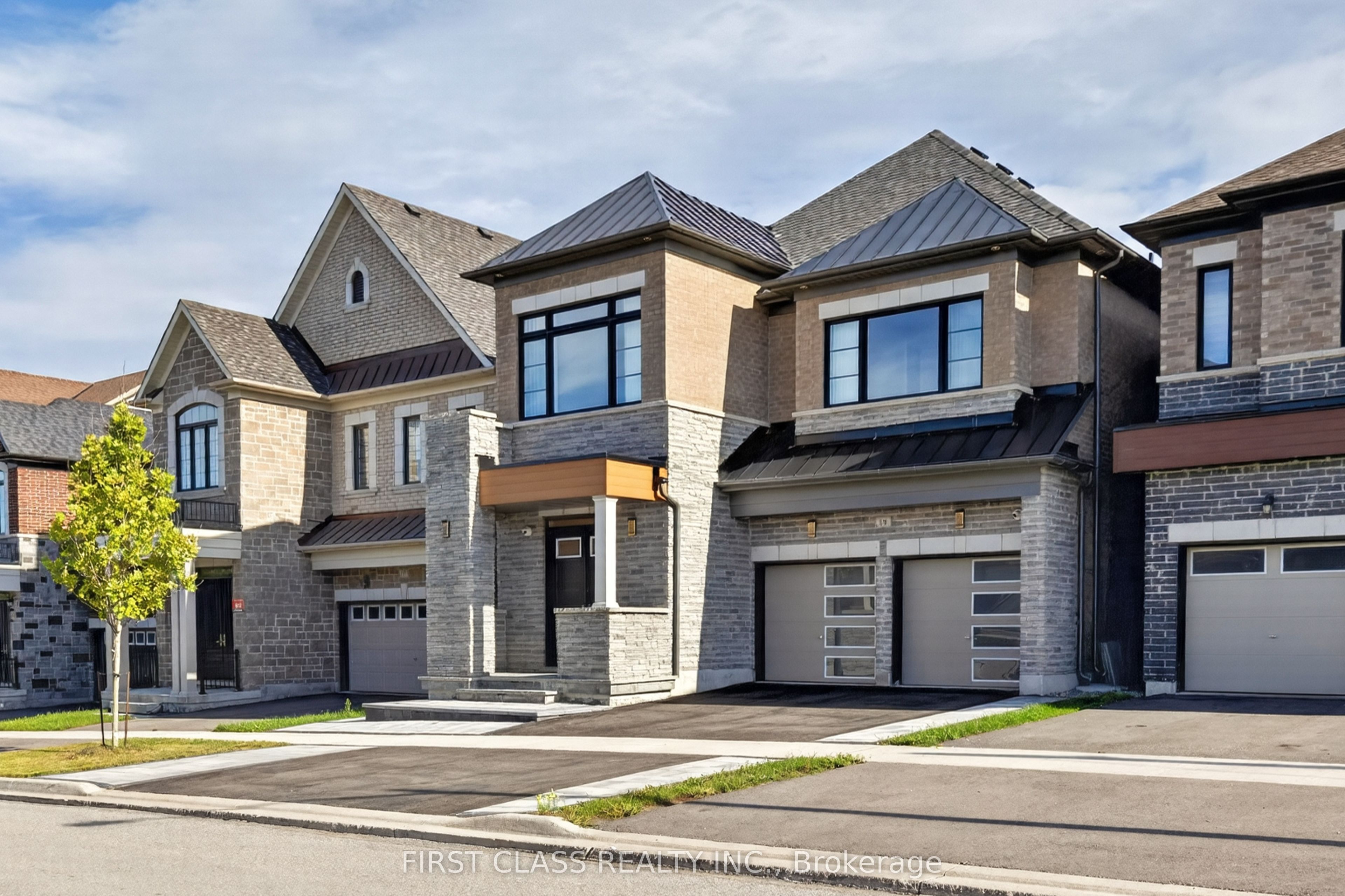 19 William Logan Drive, Richmond Hill, ON L4E 1K6 photo 3