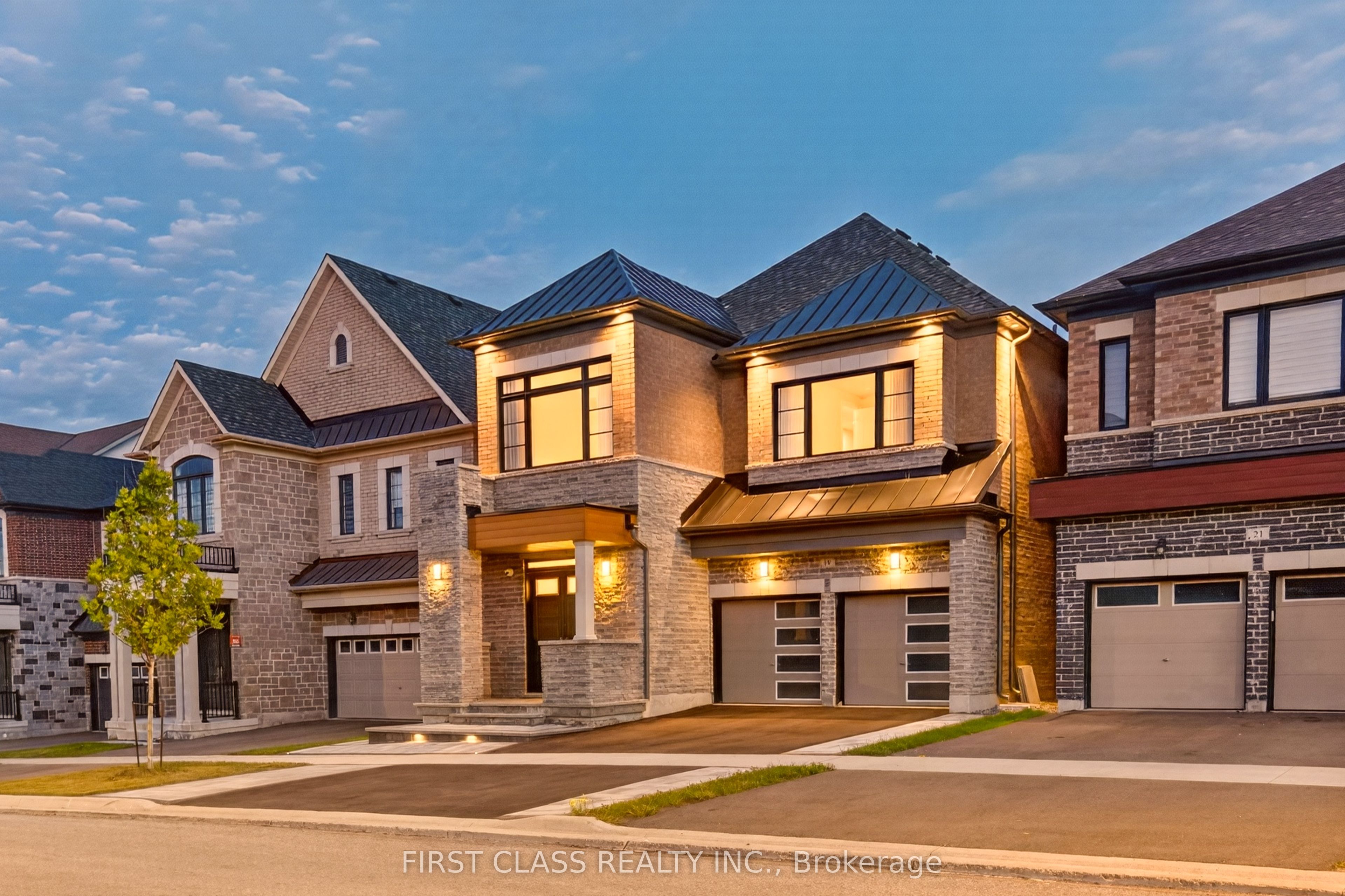 19 William Logan Drive, Richmond Hill, ON L4E 1K6 photo 4