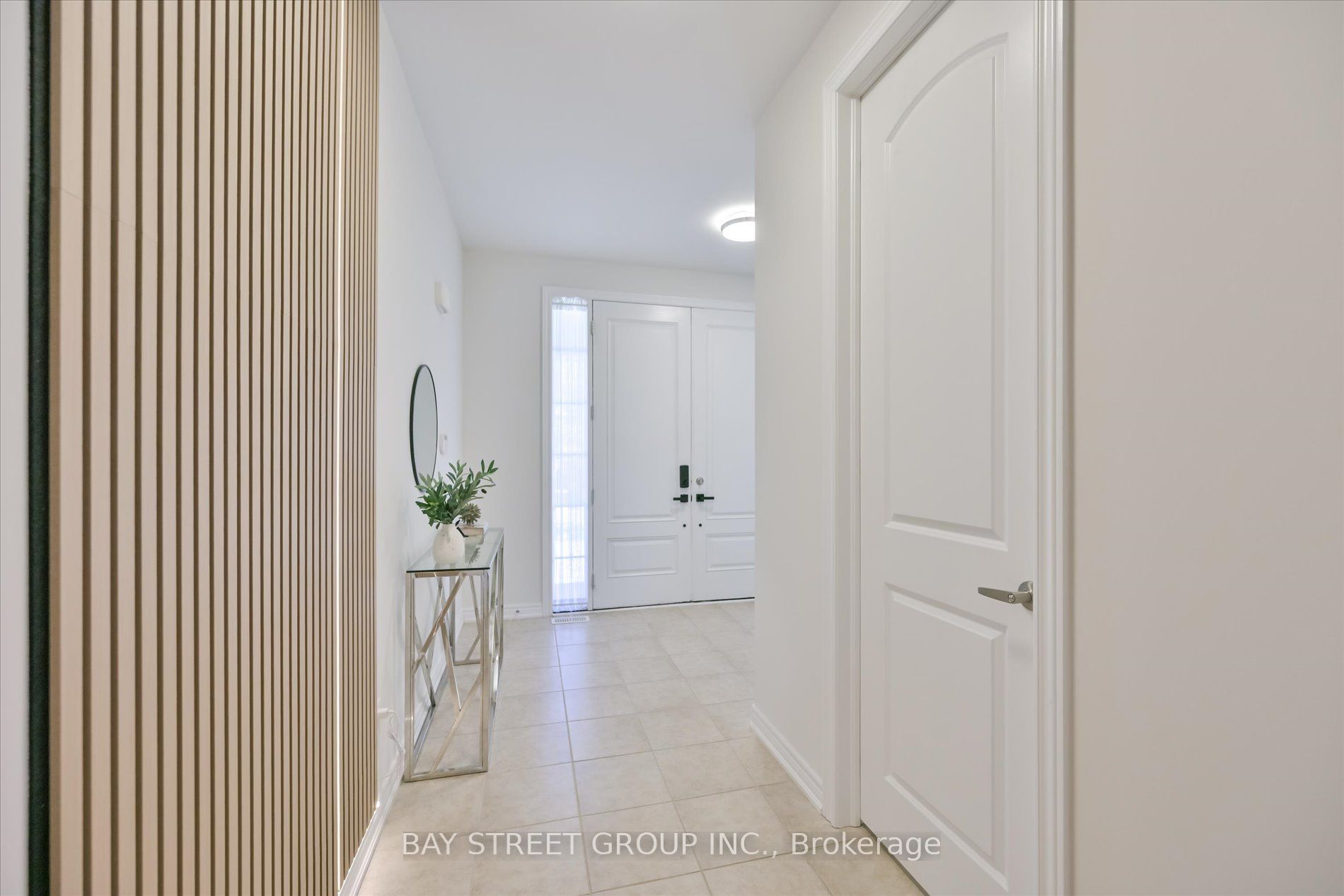 62 Roth Street, Aurora, ON L4G 0W7 photo 4