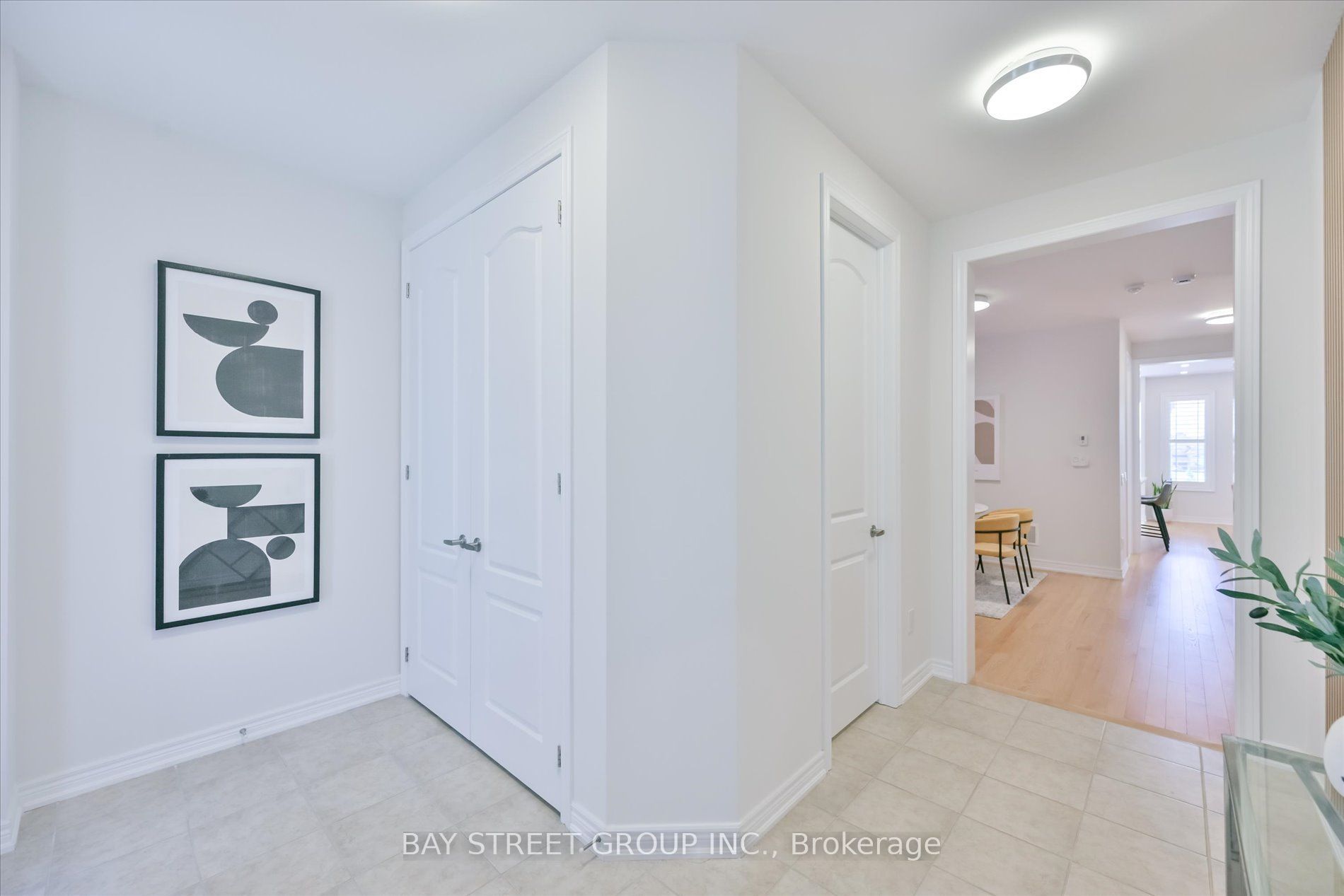 62 Roth Street, Aurora, ON L4G 0W7 photo 5