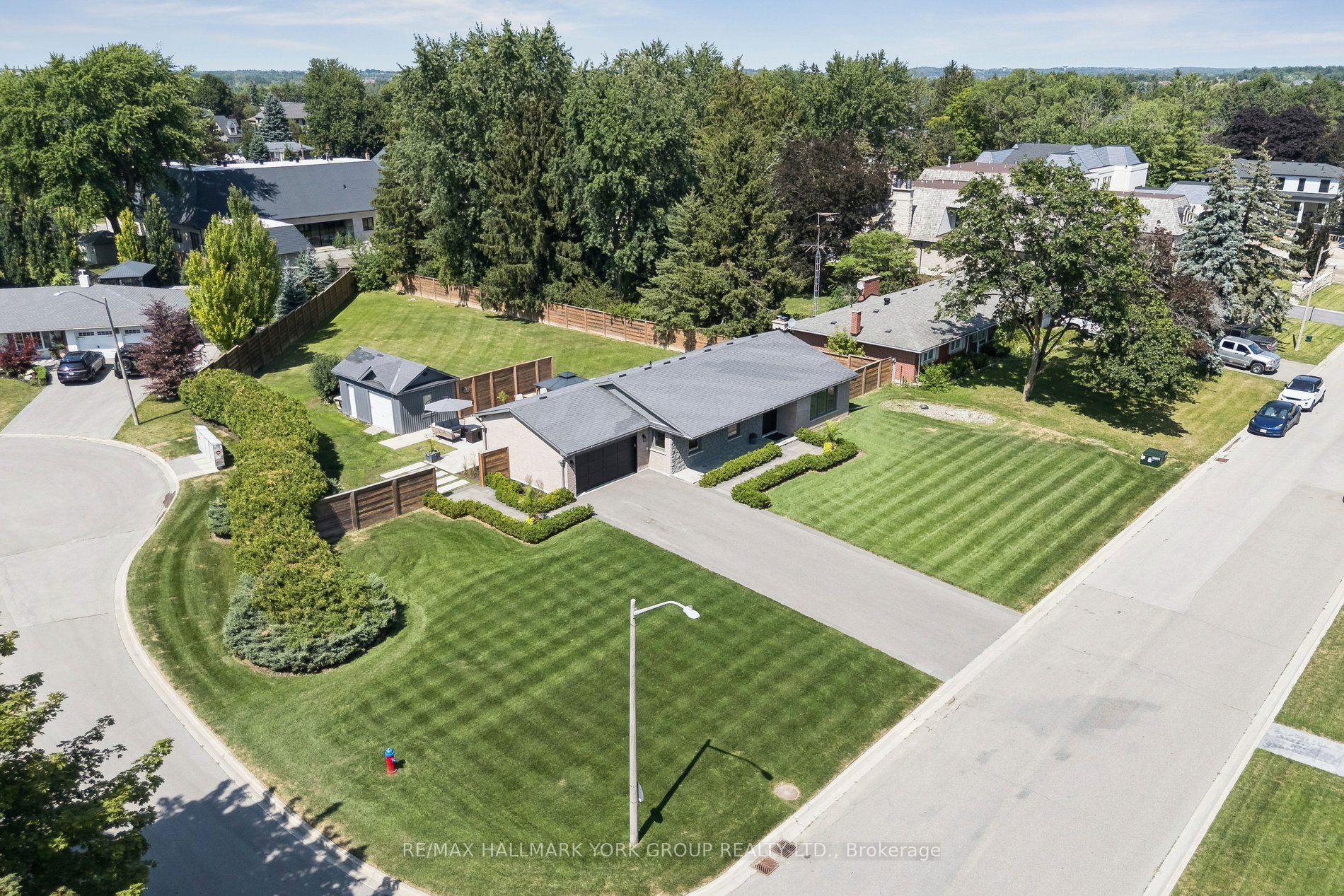 256 Banner Lane, King, ON L7B 1H2 photo 3