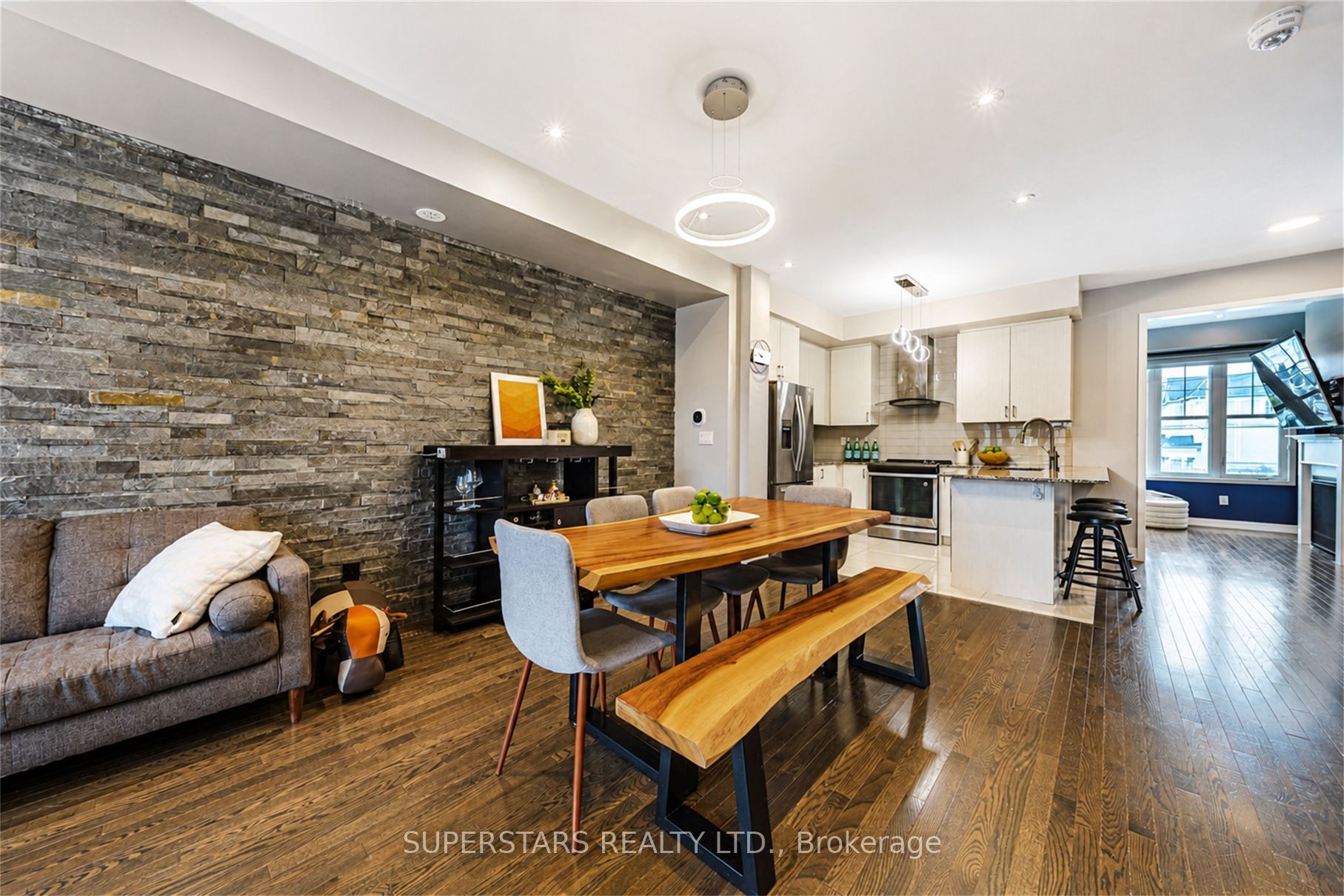 10604 Bathurst Street, Vaughan, ON L6A 4Y4