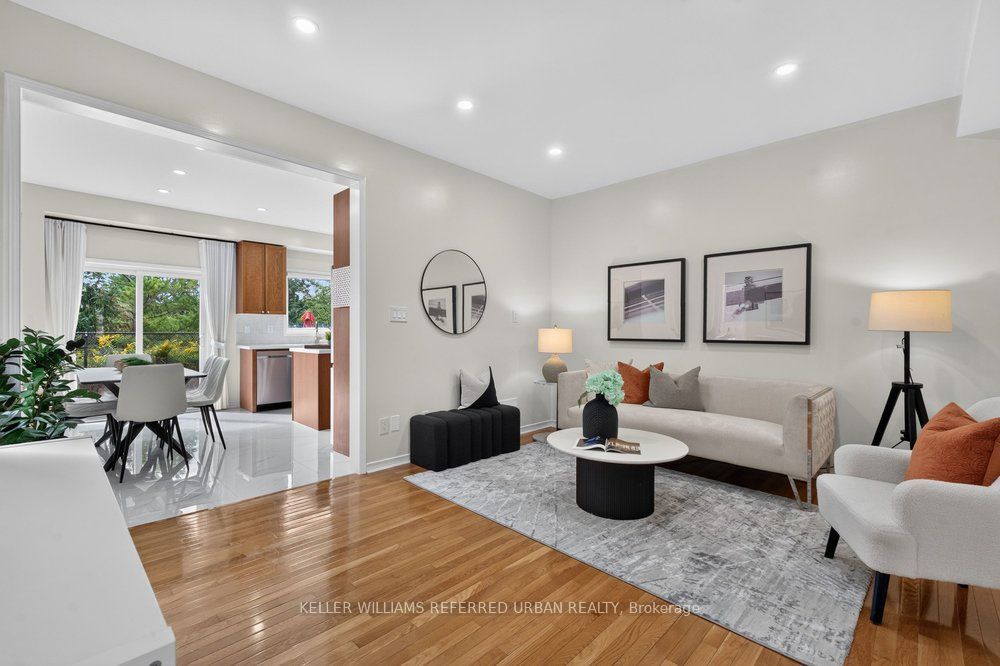 571 Reeves Way Boulevard, Whitchurch-Stouffville, ON L4A 0H1 photo 3