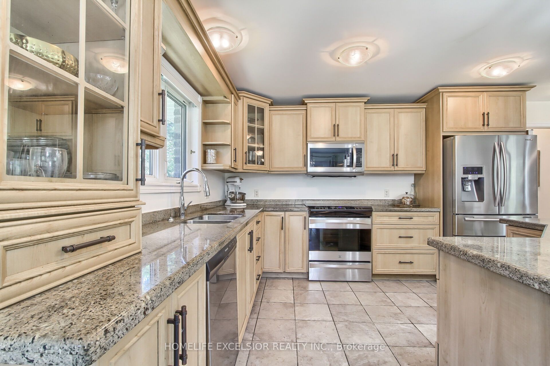 22823 Weirs Side Road, Georgina, ON L0E 1N0 photo 4