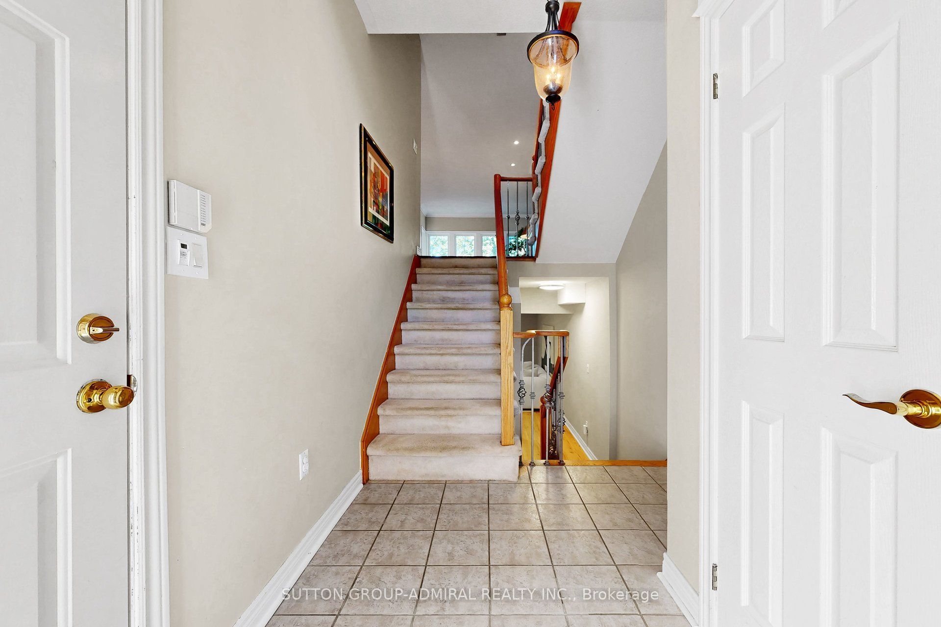 2002 John Street, Markham, ON L3T 1Z1 photo 4