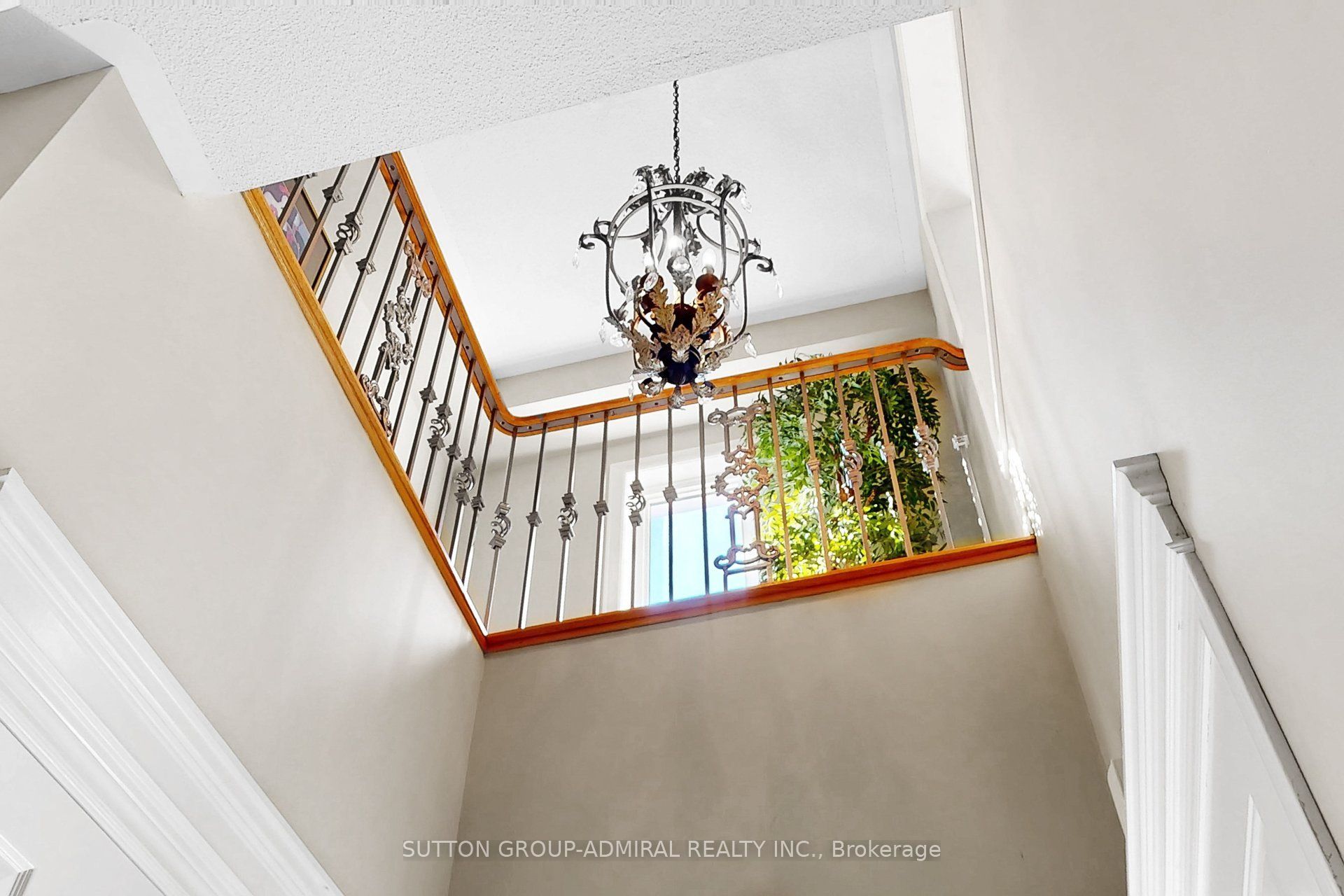 2002 John Street, Markham, ON L3T 1Z1 photo 5