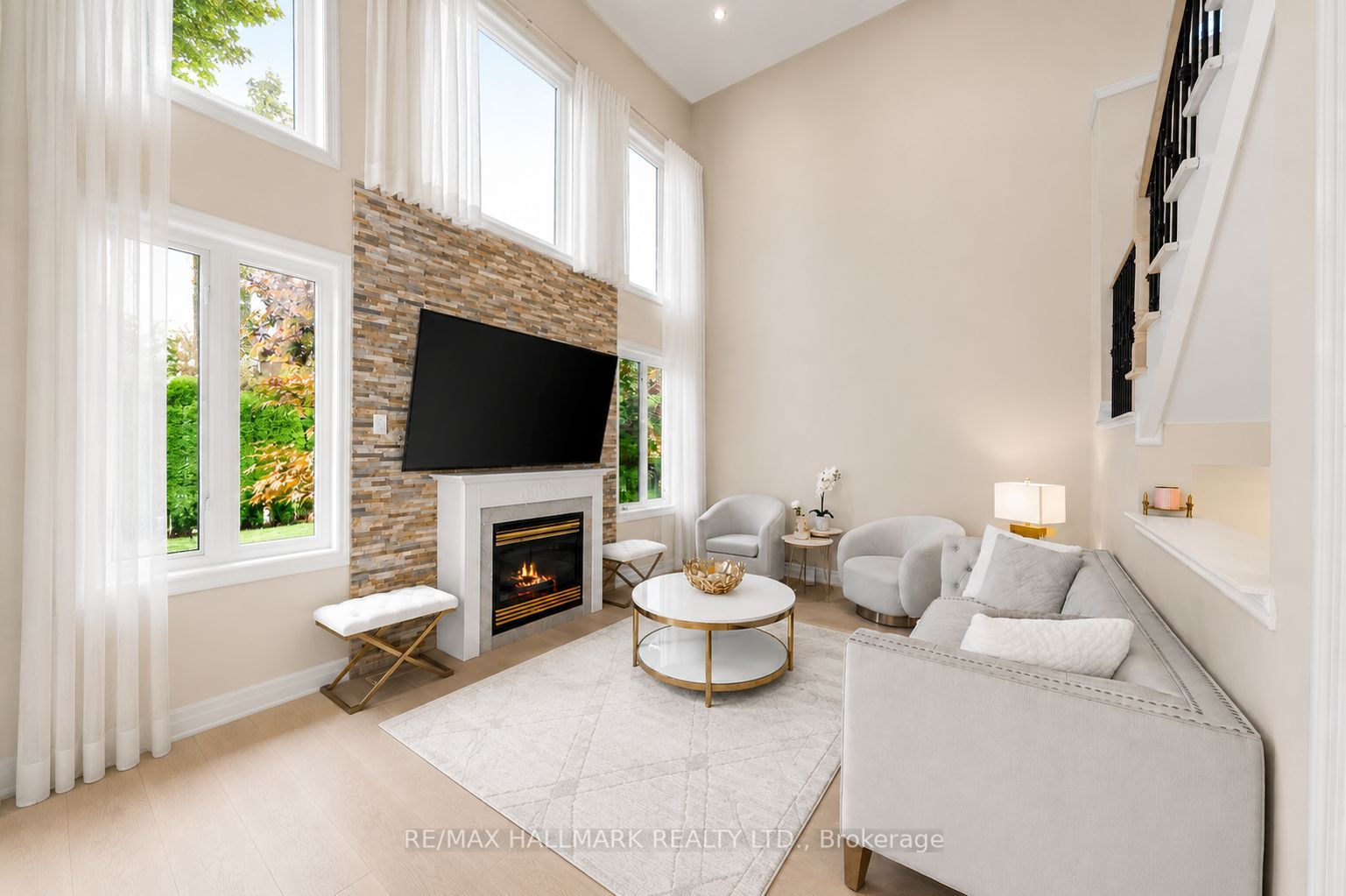 101 Ravine Edge Drive, Richmond Hill, ON L4E 4J6 photo 2
