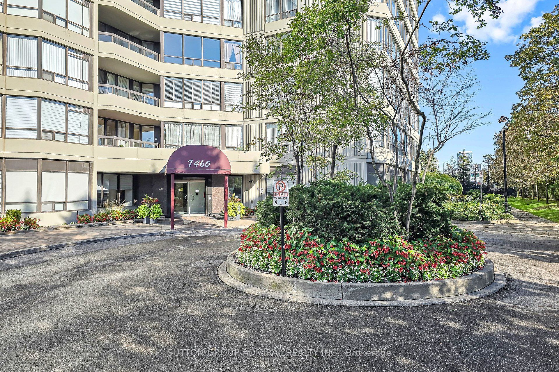 7460 Bathurst Street 711, Vaughan, ON L4J 7K9 photo 2