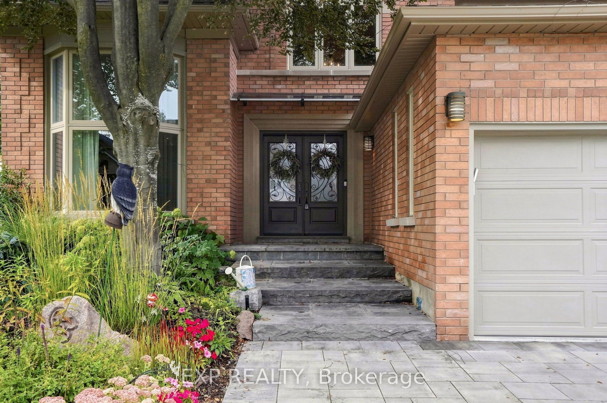 655 Culler Mews, Newmarket, ON L3X 1V8 photo 3