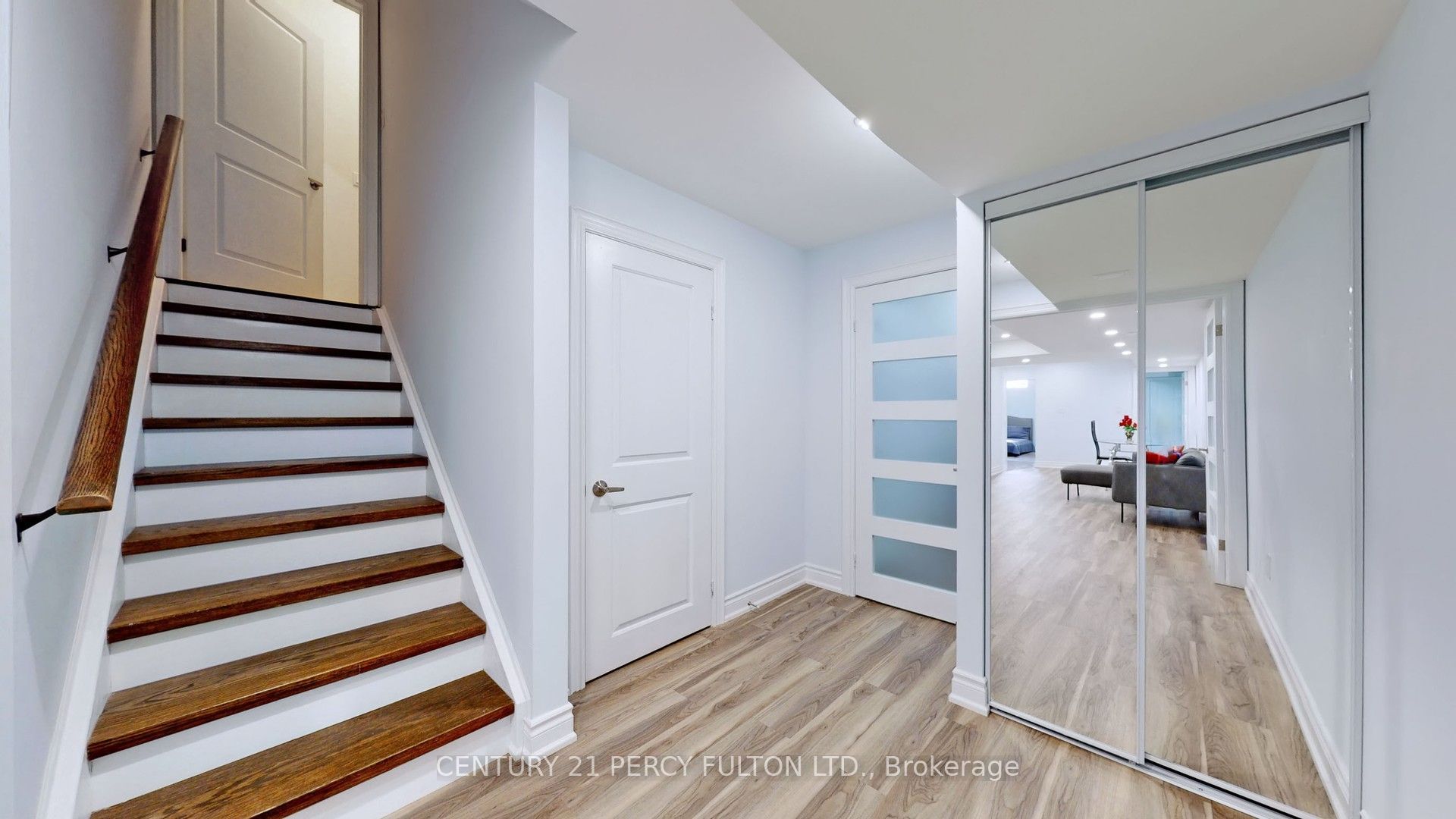 72 Mohandas Drive Bsmt, Markham, ON L3S 0E4 photo 2