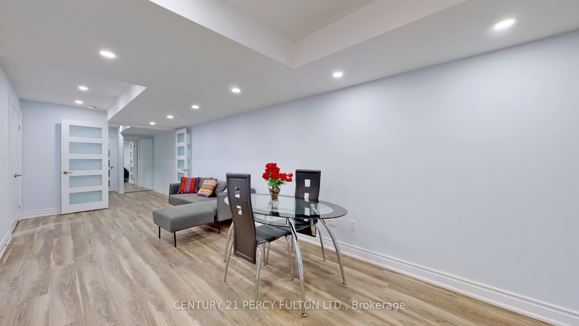72 Mohandas Drive Bsmt, Markham, ON L3S 0E4 photo 3
