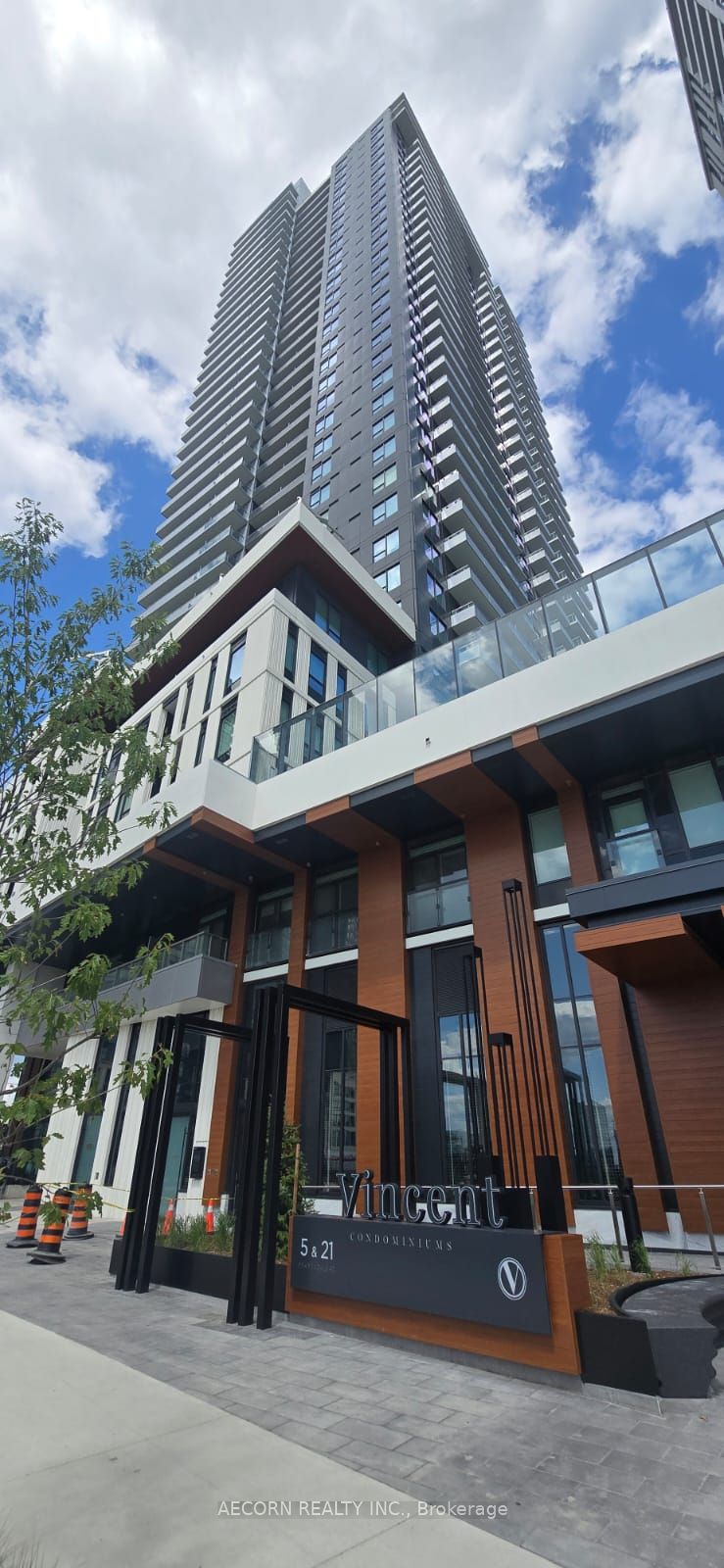 21 Meadowdale Road 1509, Vaughan, ON L4K 0C7