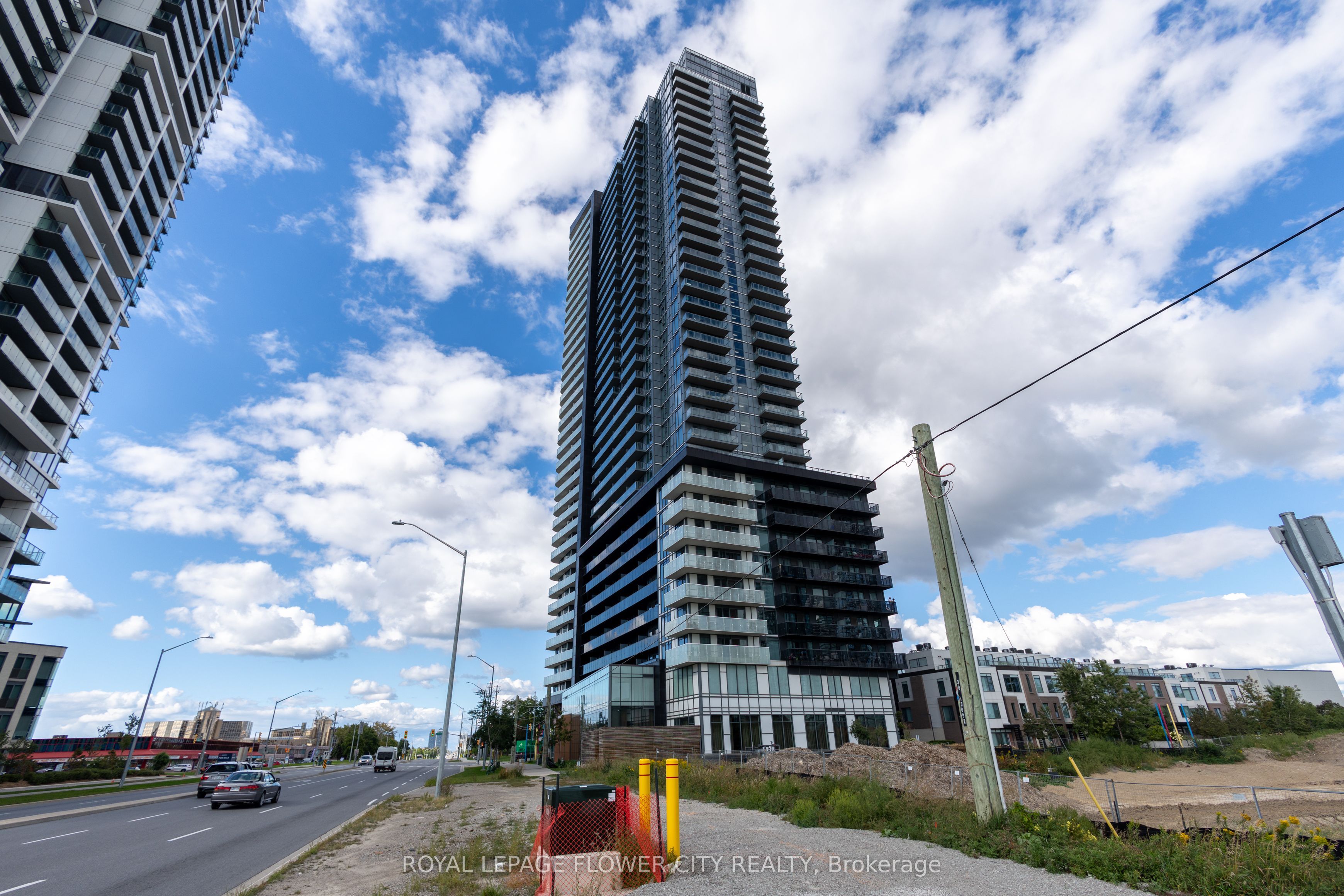 7895 Jane Street 3104, Vaughan, ON L4K 2M7 photo 2