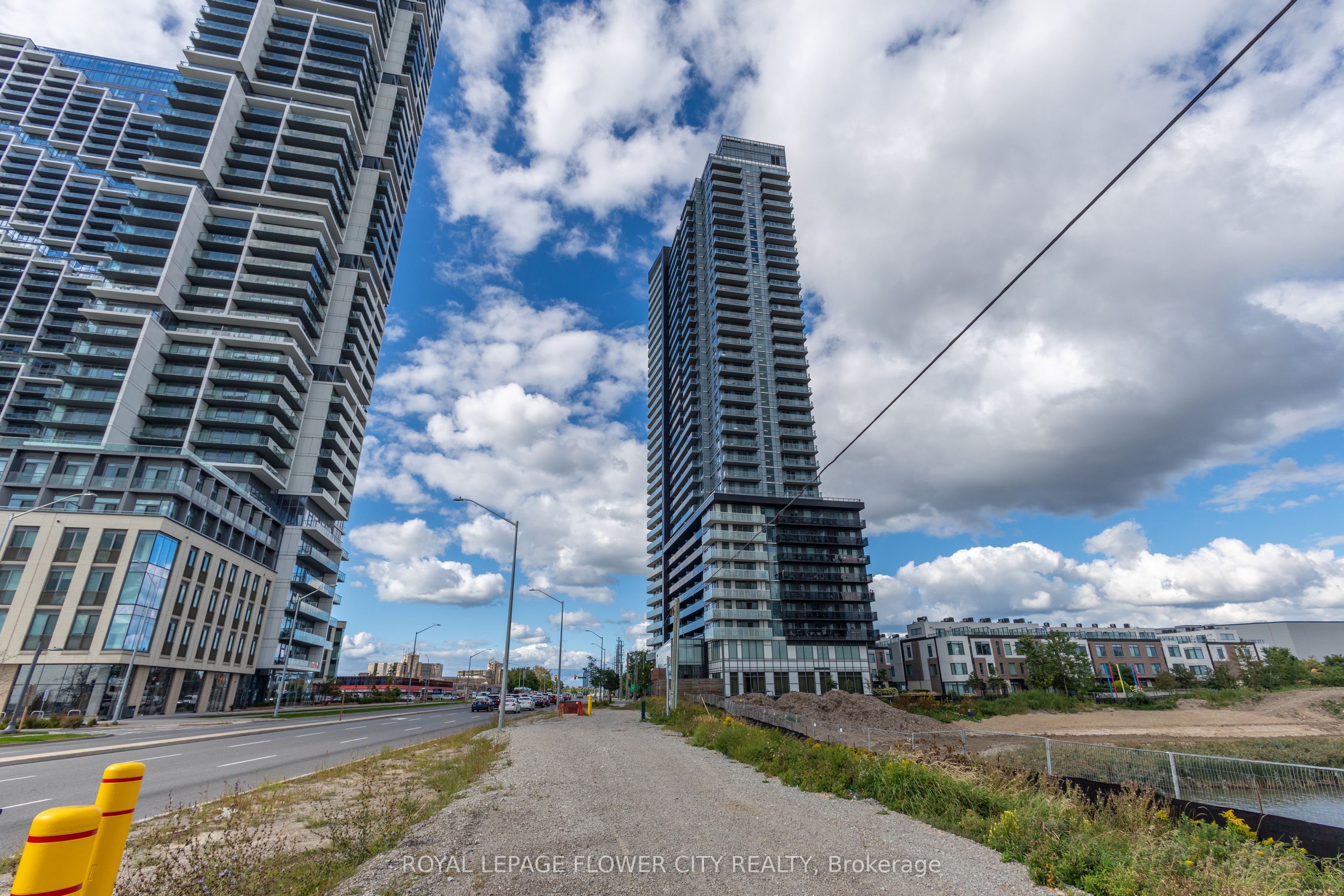 7895 Jane Street 3104, Vaughan, ON L4K 2M7 photo 3