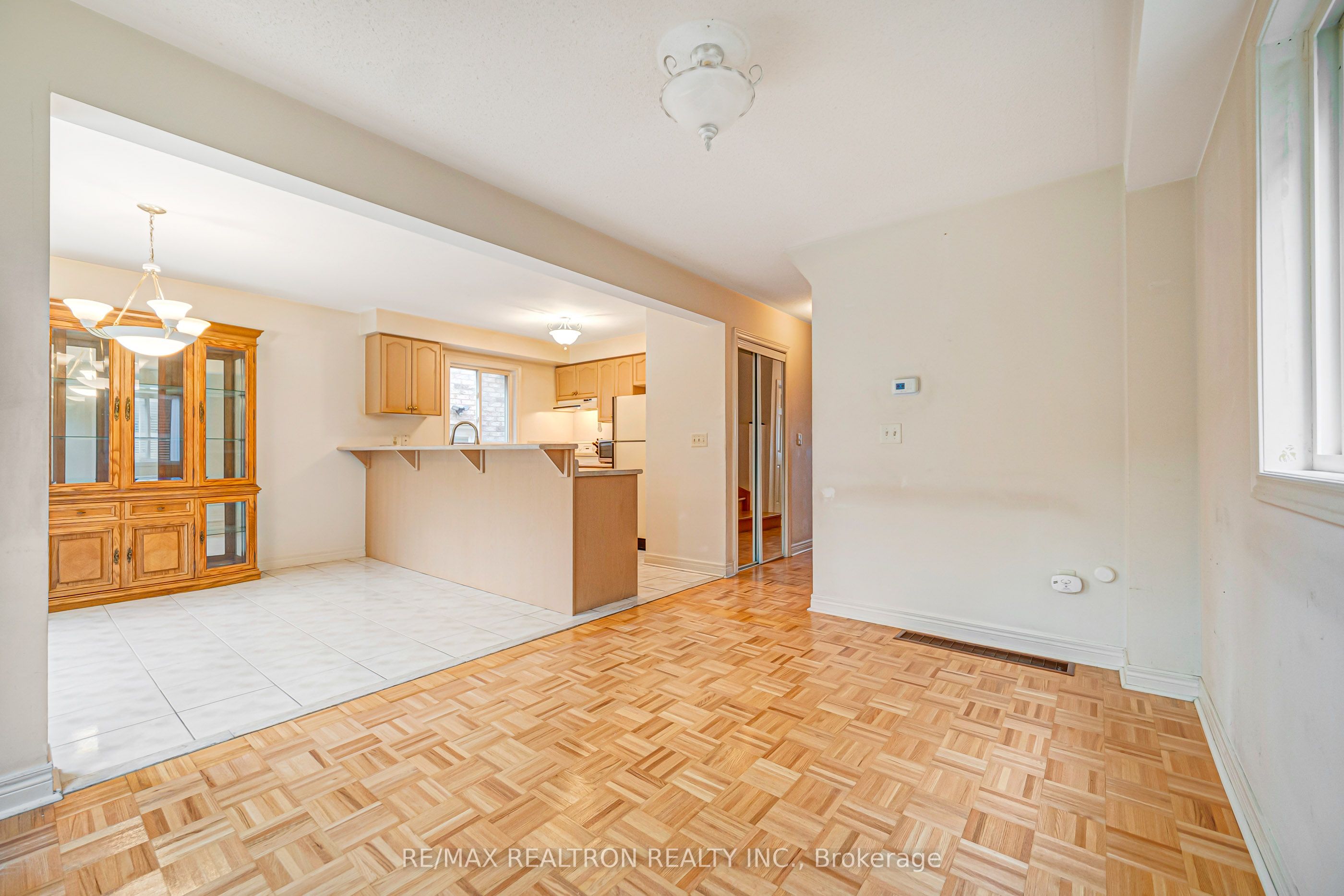 195 Kale Crescent, Vaughan, ON L6A 3R2 photo 5