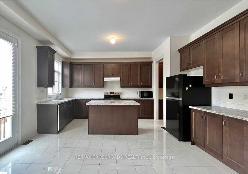 71 Hamster Crescent, Aurora, ON L4G 3G7 photo 5