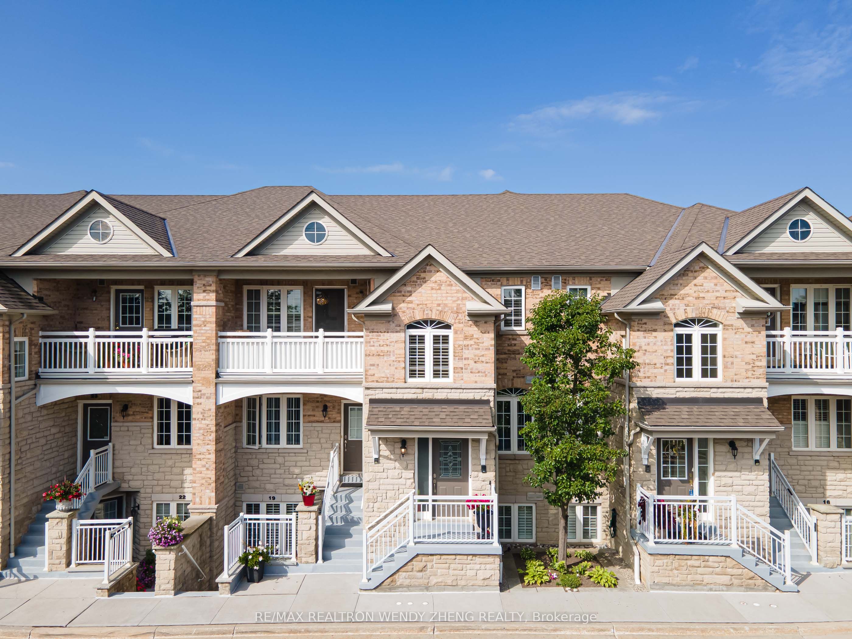 520 Silken Laumann Drive 21, Newmarket, ON L3X 2S7 photo 2