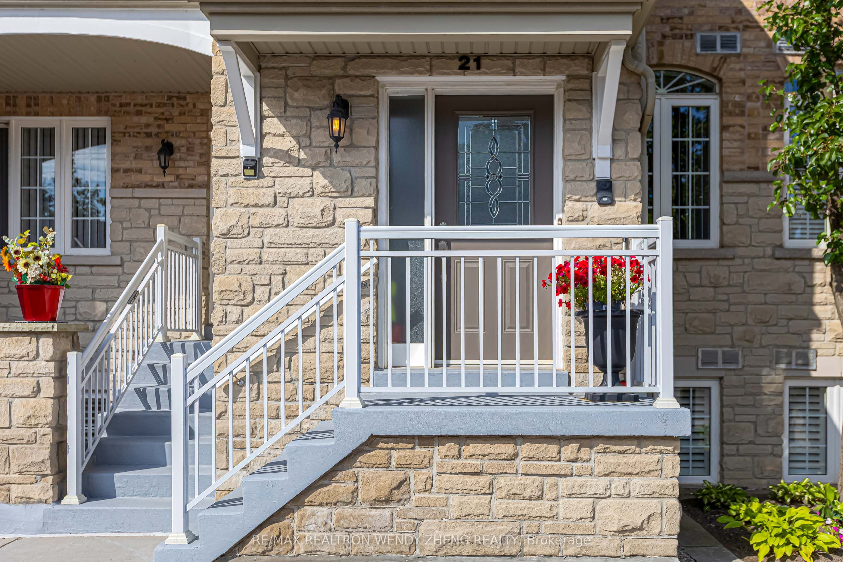 520 Silken Laumann Drive 21, Newmarket, ON L3X 2S7 photo 4