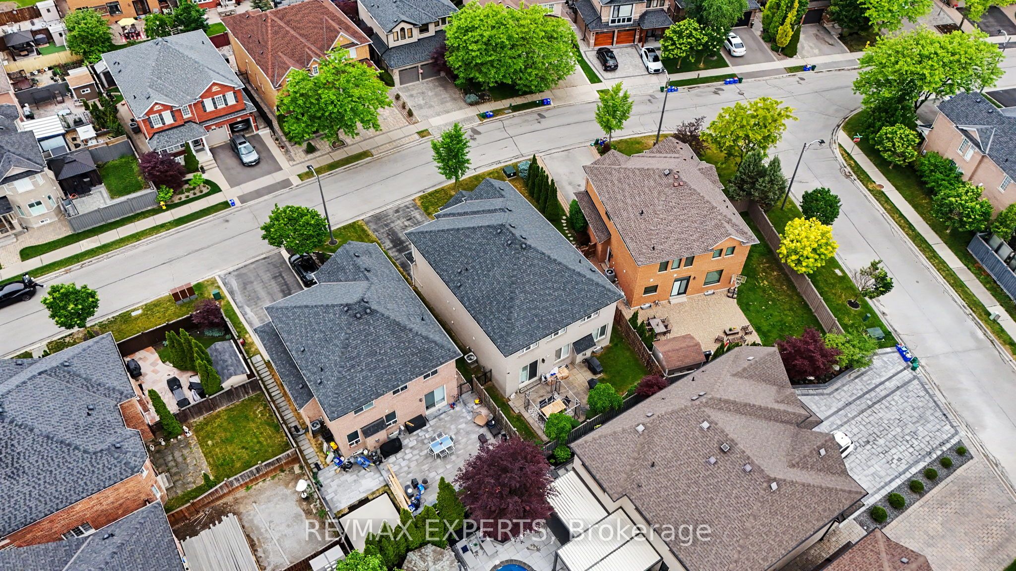 15 Arrowood Crescent, Vaughan, ON L4H 2R4 photo 4