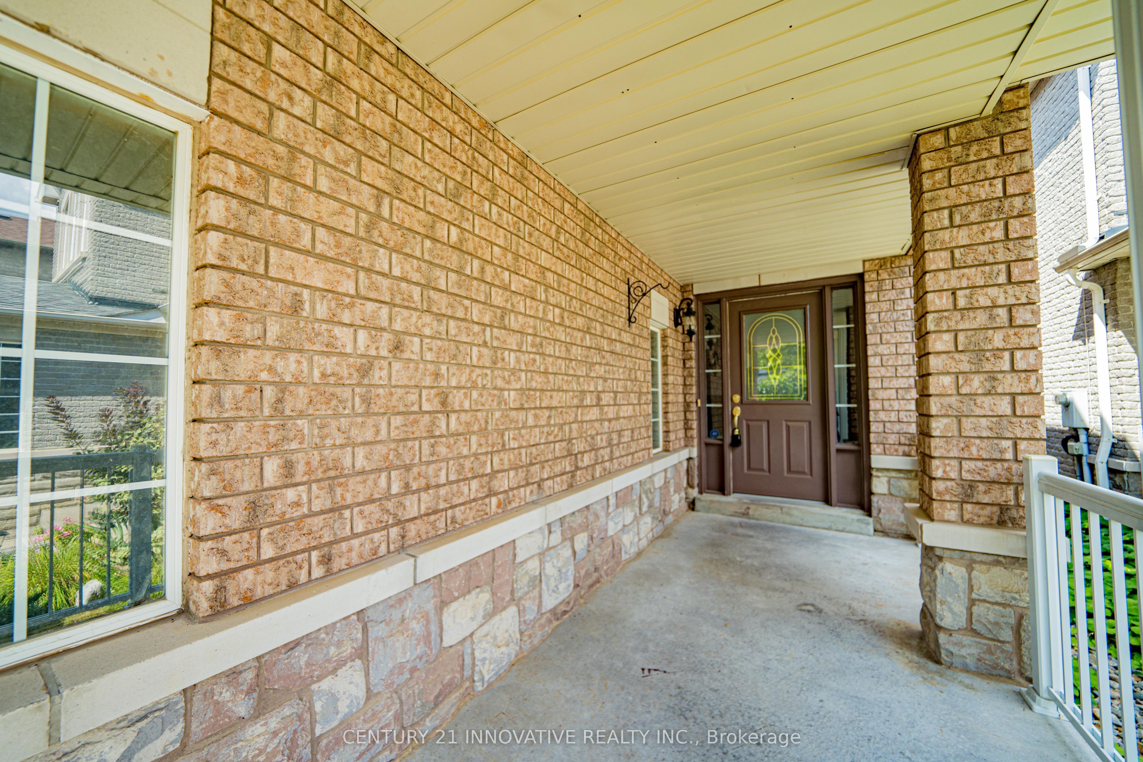 117 Raintree Crescent, Richmond Hill, ON L4E 3Y8 photo 3