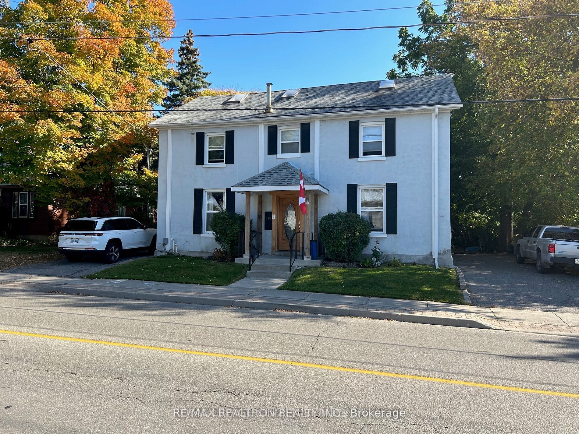 648 Gorham Street, Newmarket, ON L3Y 1L4