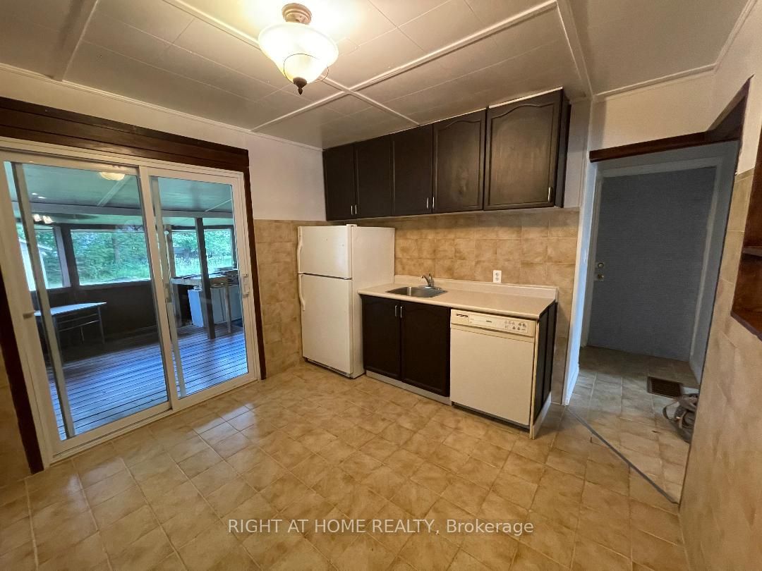 265 Shorecrest Road main floor 1br unit, Georgina, ON L4P 1J3 photo 3