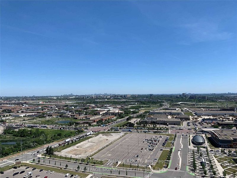 950 Portage Parkway 3209, Vaughan, ON L4K 0J7 photo 3
