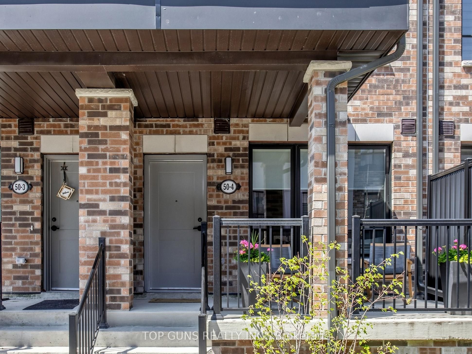 50 Baynes Way 4, Bradford West Gwillimbury, ON L3Z 4M4 photo 2