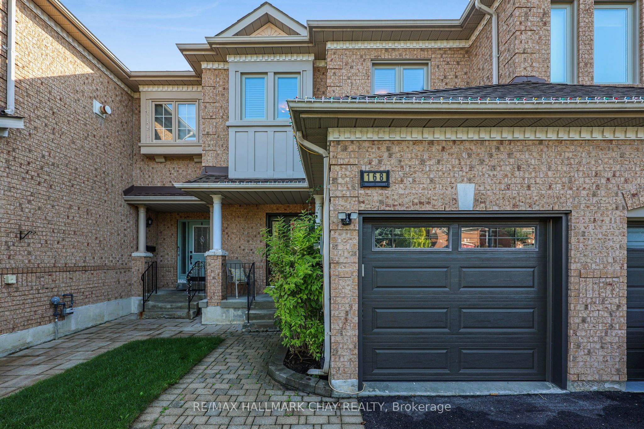 168 Denise Circle, Newmarket, ON L3X 2J9 photo 3
