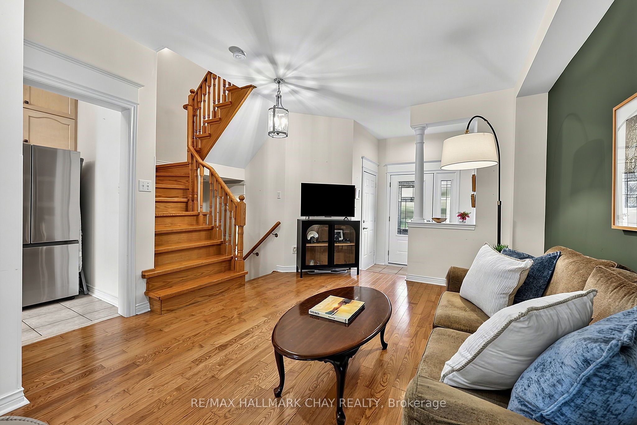 168 Denise Circle, Newmarket, ON L3X 2J9 photo 4