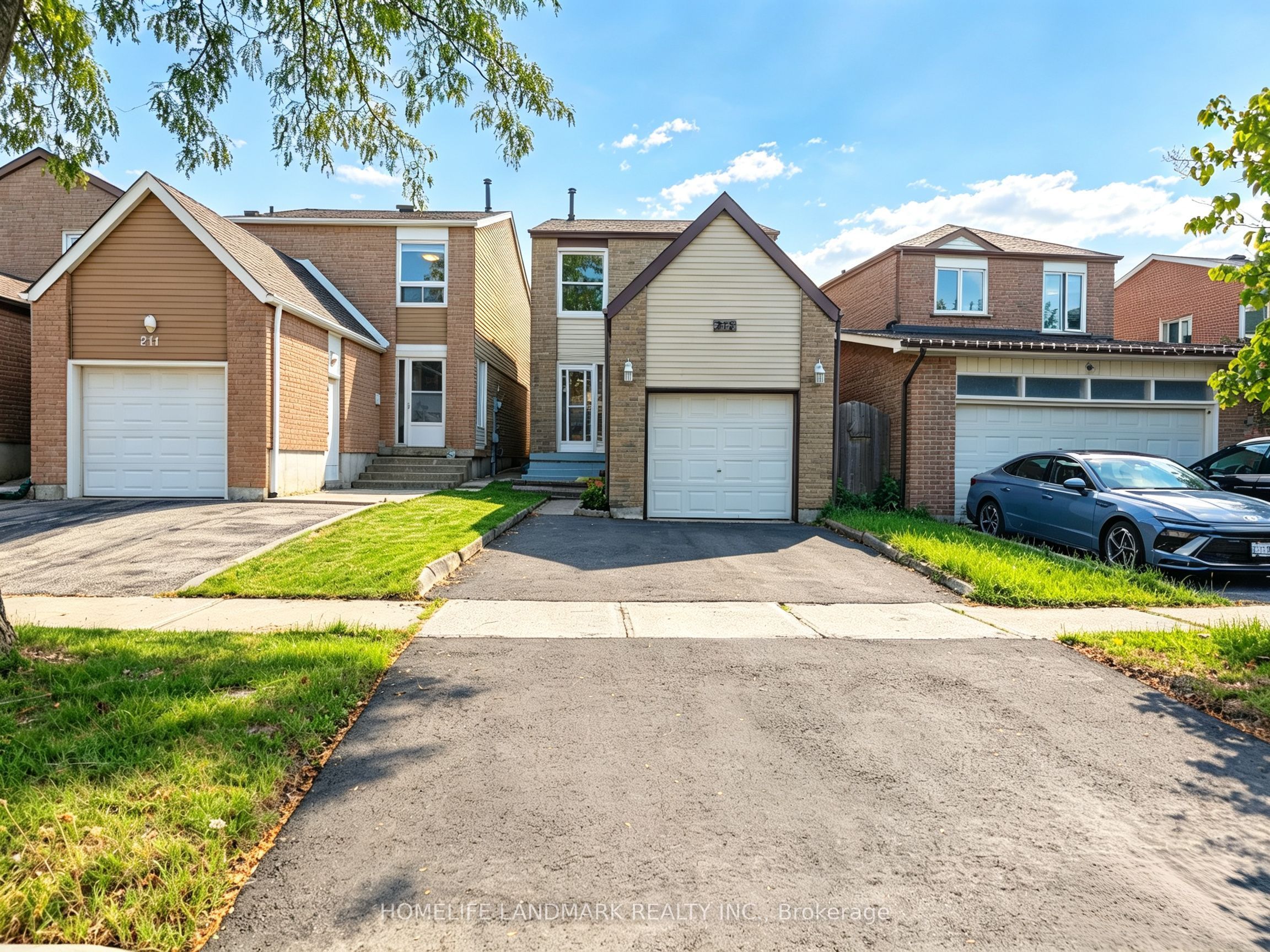 215 Bob O' Link Avenue, Vaughan, ON L4L 1H1 photo 2